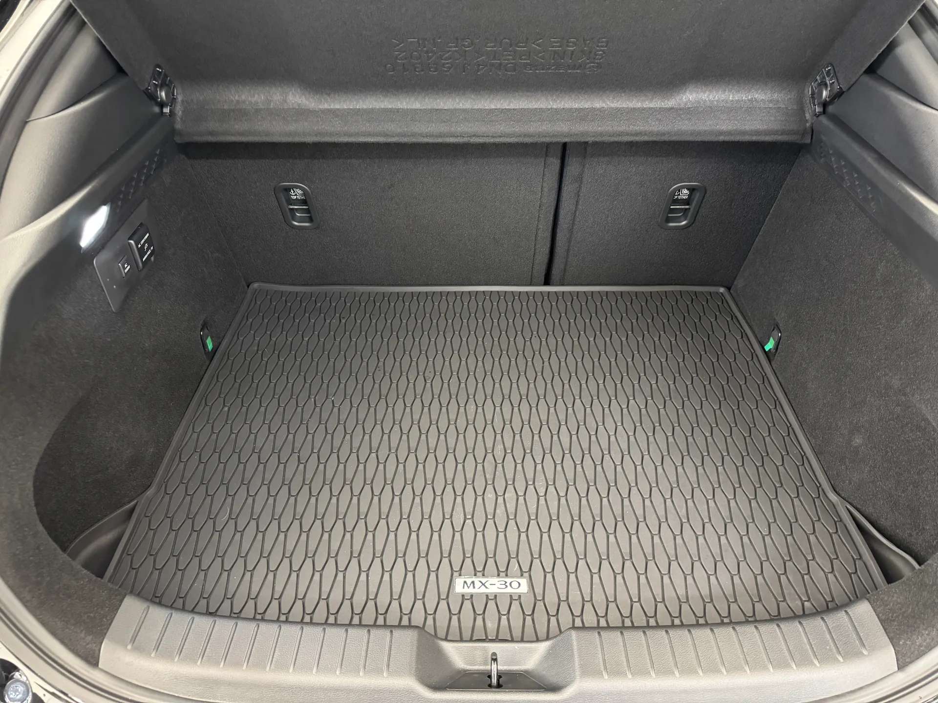 2025 MAZDA MX-30 2025 MAZDA MX-30