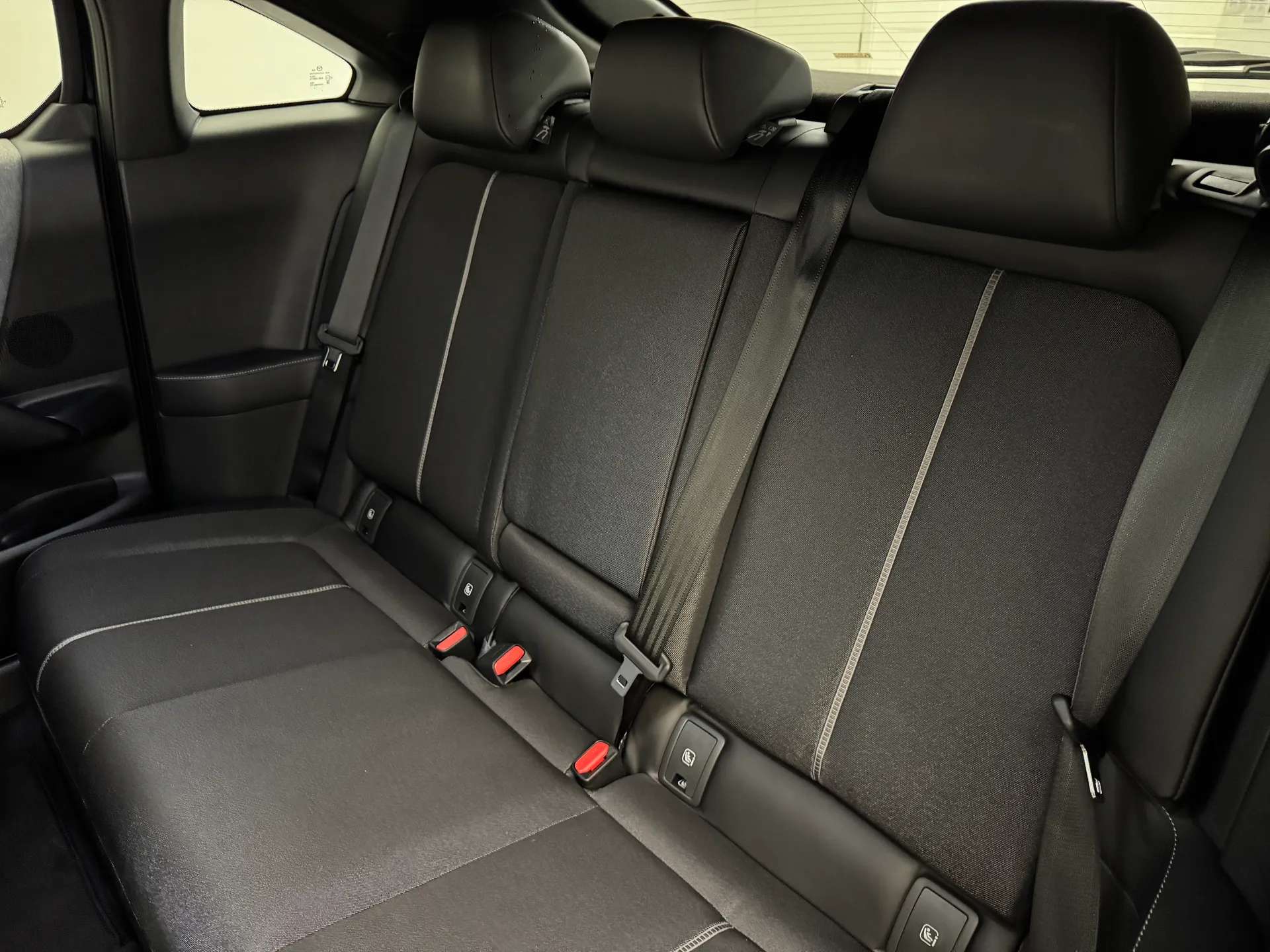 2025 MAZDA MX-30 2025 MAZDA MX-30