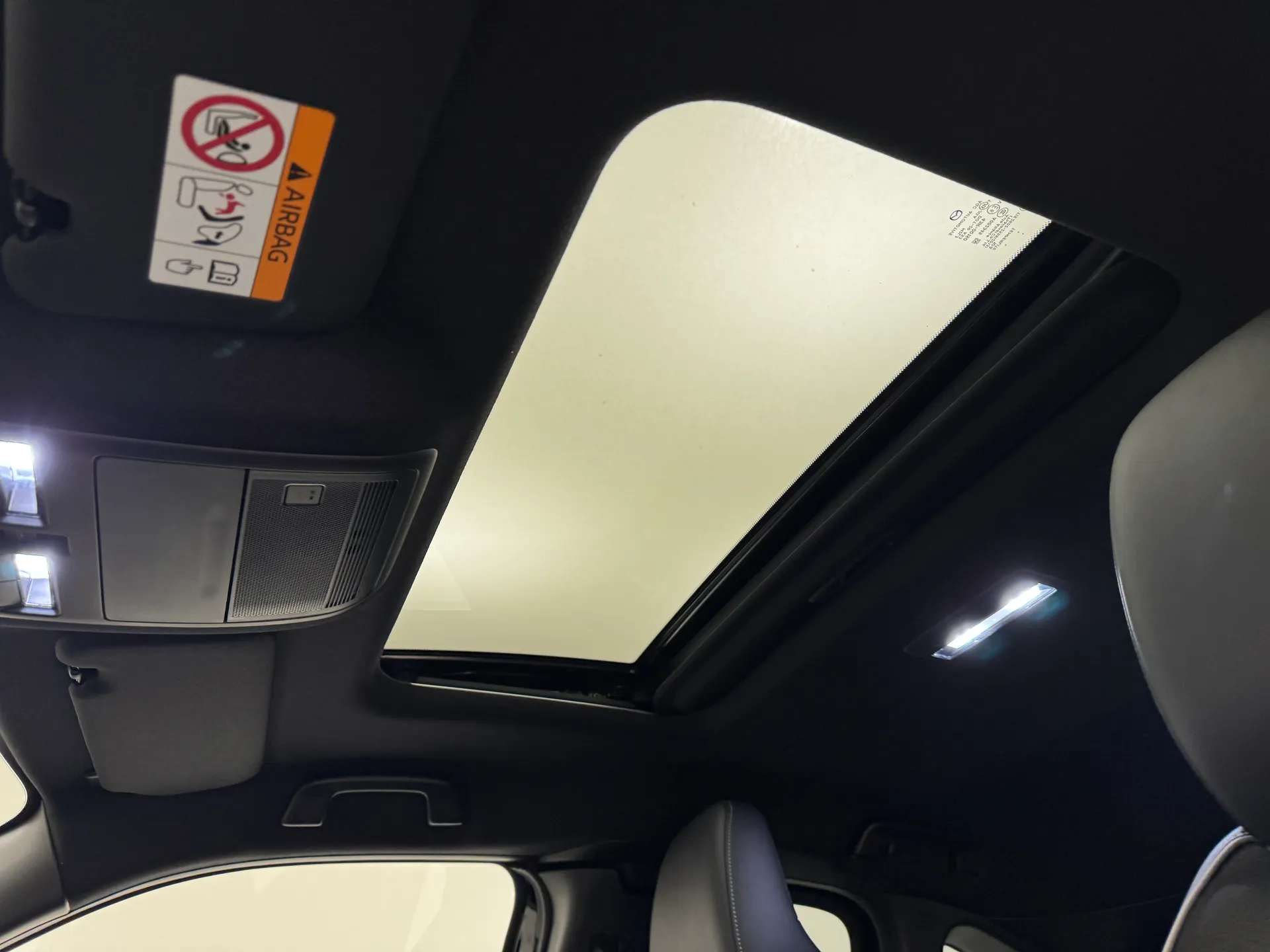 2025 MAZDA MX-30 2025 MAZDA MX-30