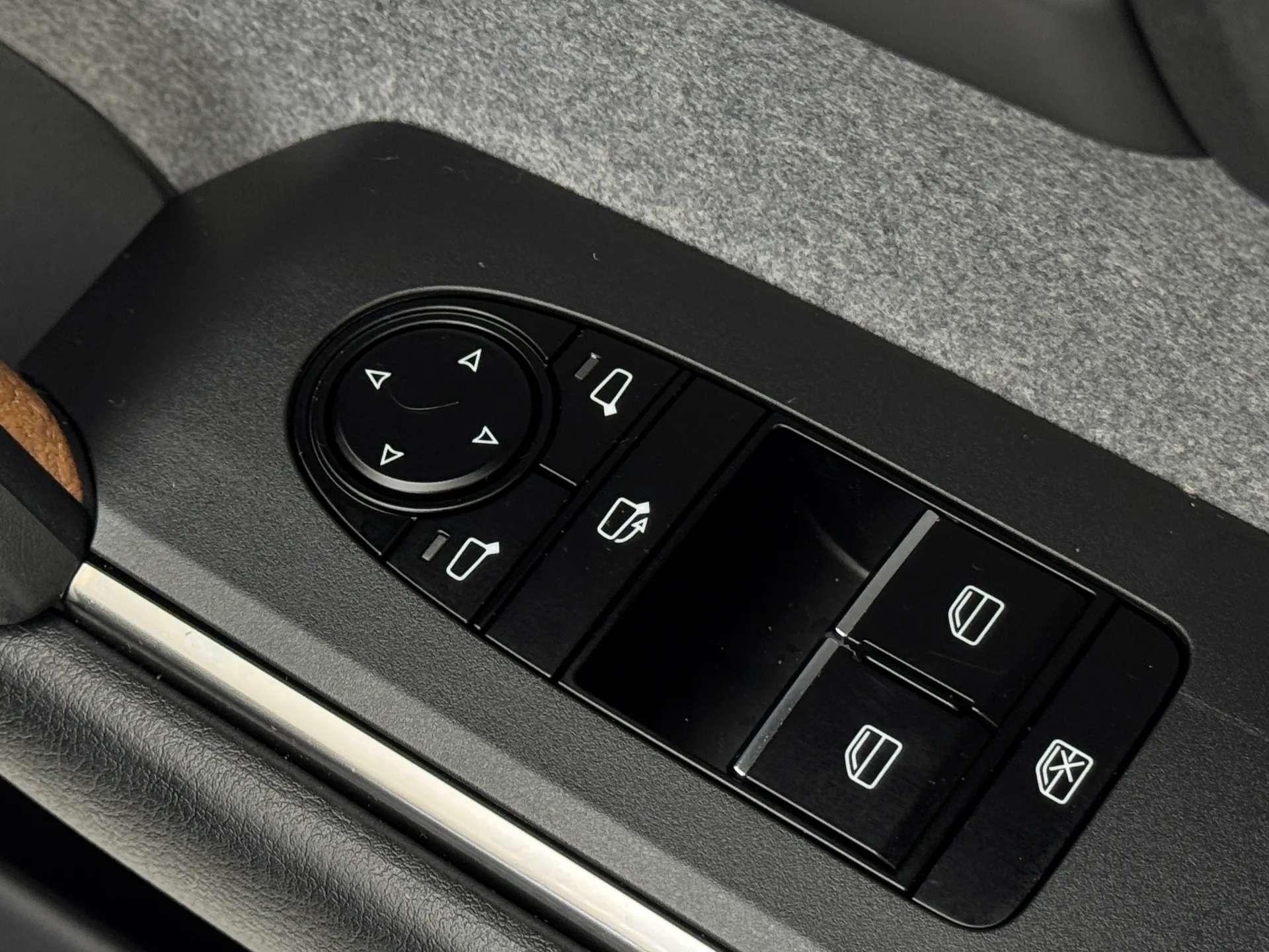 2025 MAZDA MX-30 2025 MAZDA MX-30