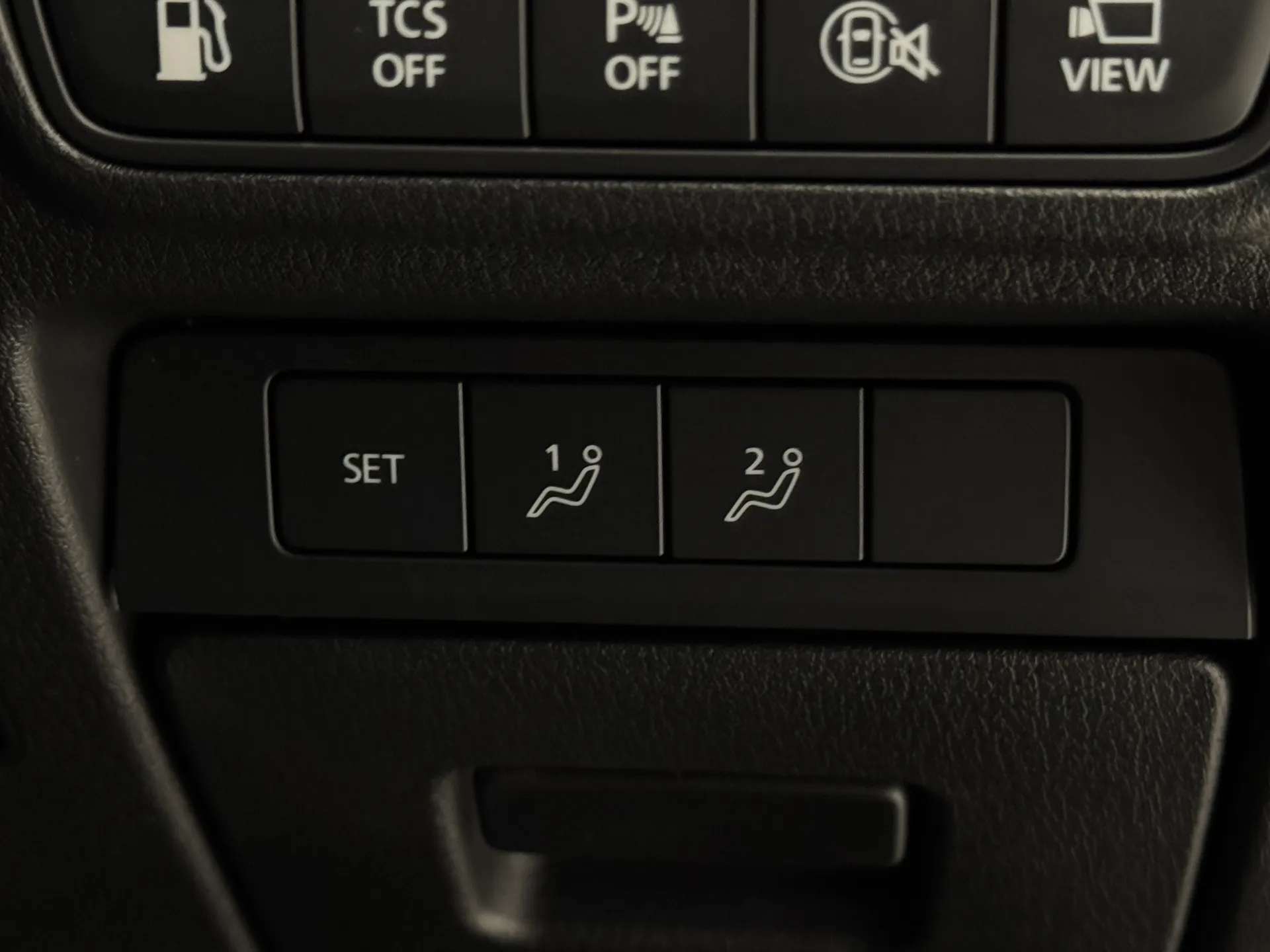 2025 MAZDA MX-30 2025 MAZDA MX-30