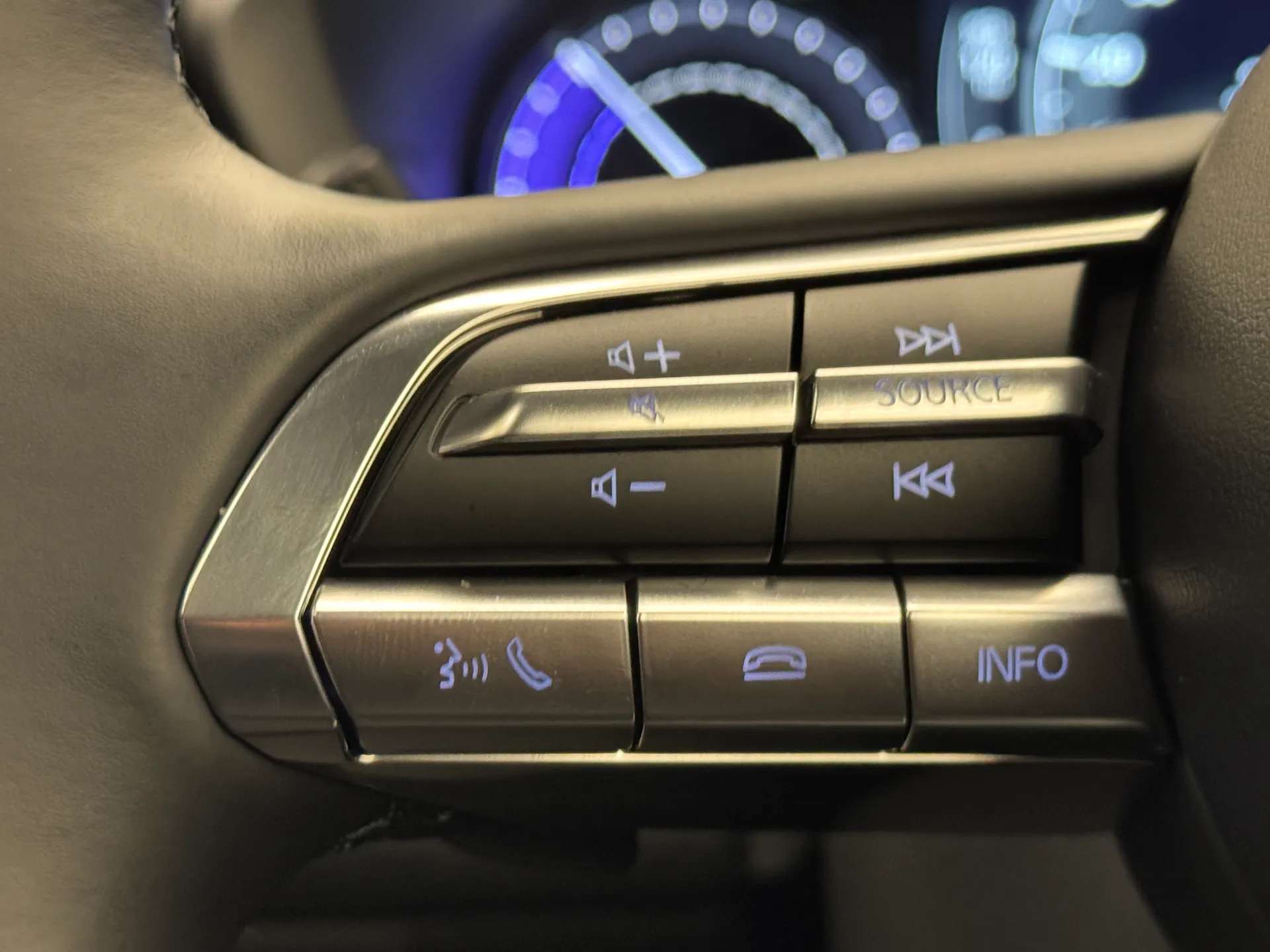 2025 MAZDA MX-30 2025 MAZDA MX-30