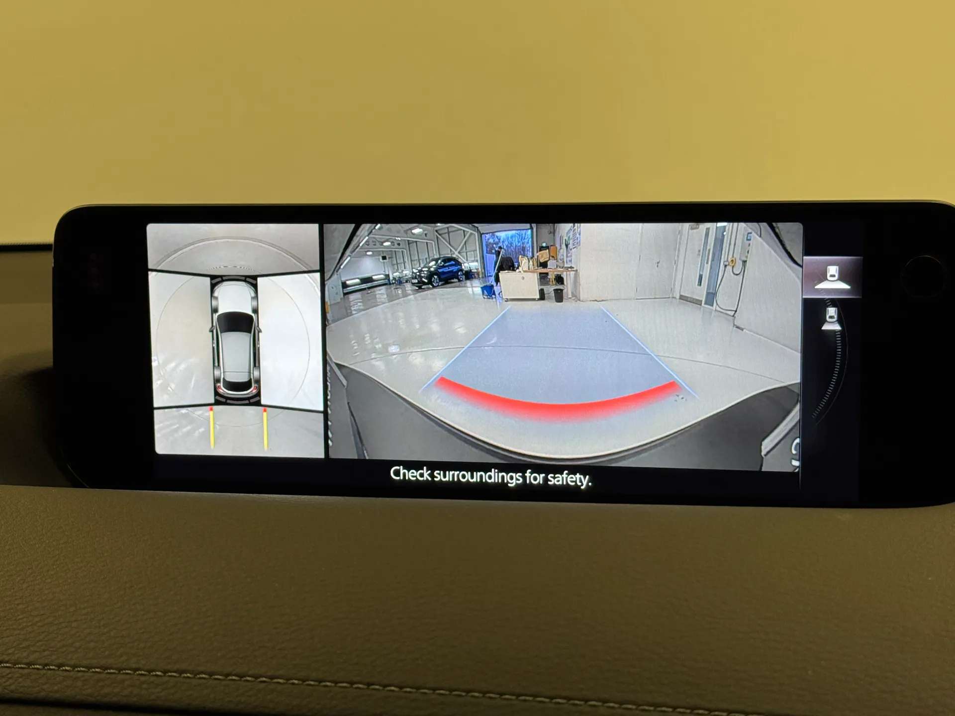 2025 MAZDA MX-30 2025 MAZDA MX-30