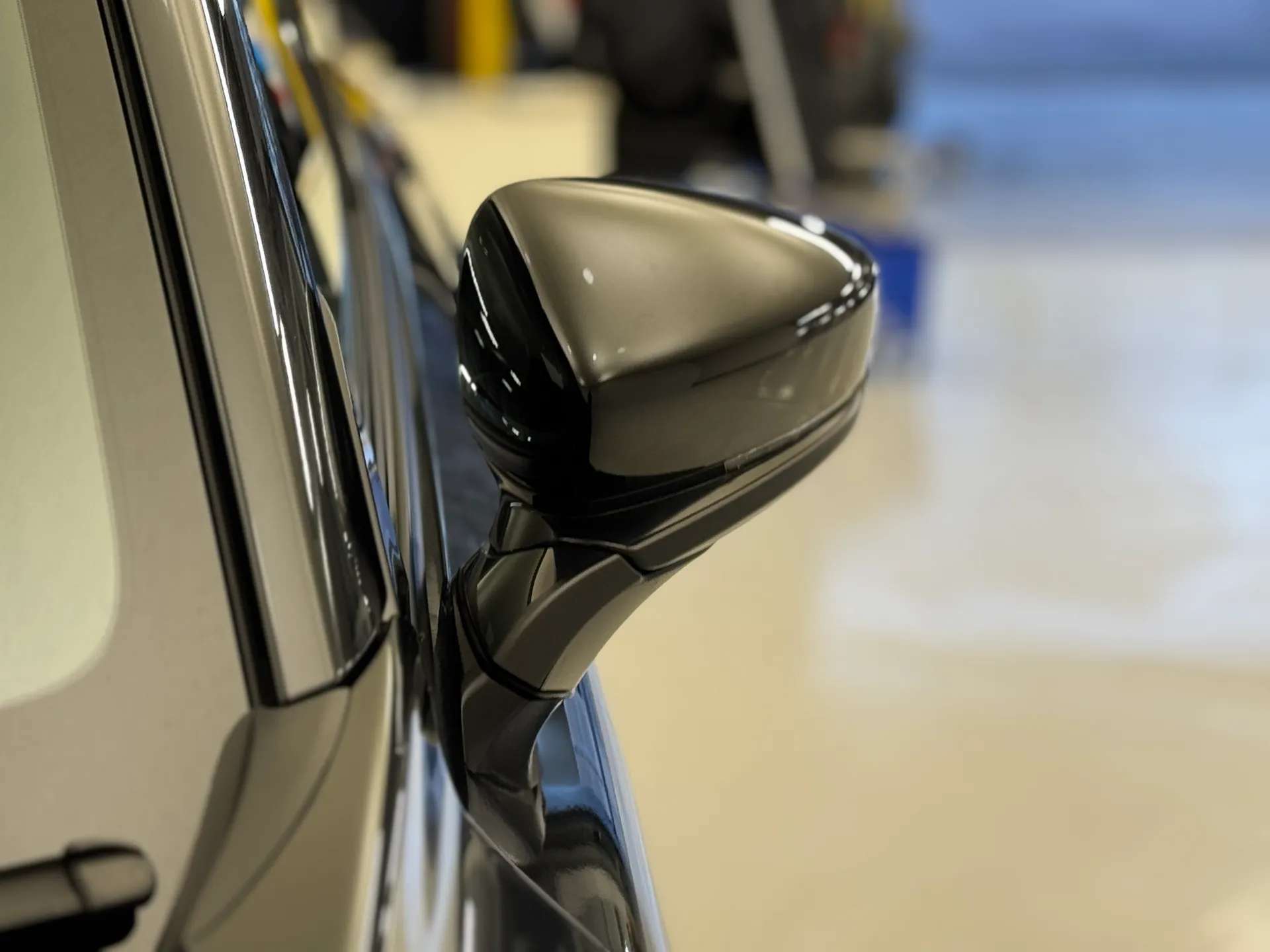 2025 MAZDA MX-30 2025 MAZDA MX-30