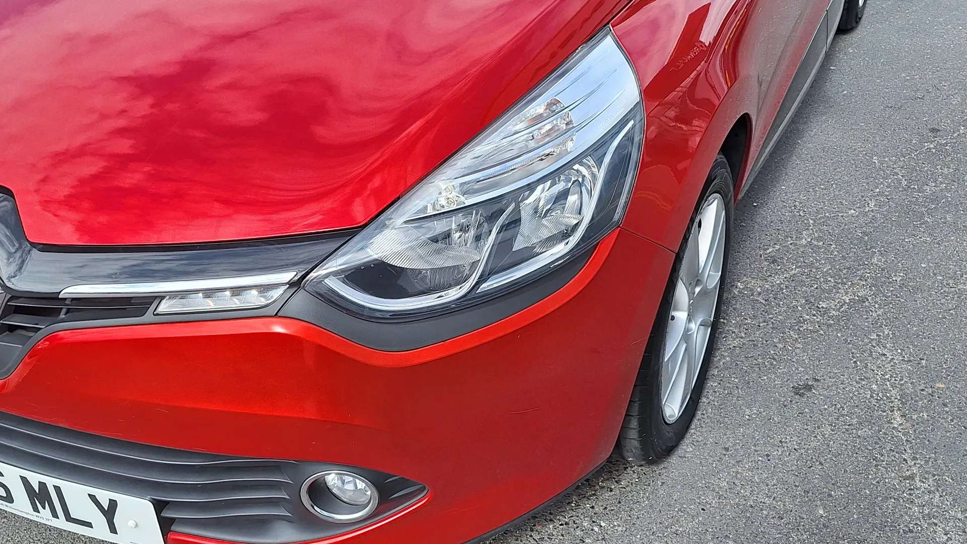 A 2016 RENAULT CLIO 1.5 dCi 90 Dynamique Nav 5dr A 2016 RENAULT CLIO 1.5 dCi 90 Dynamique Nav 5dr