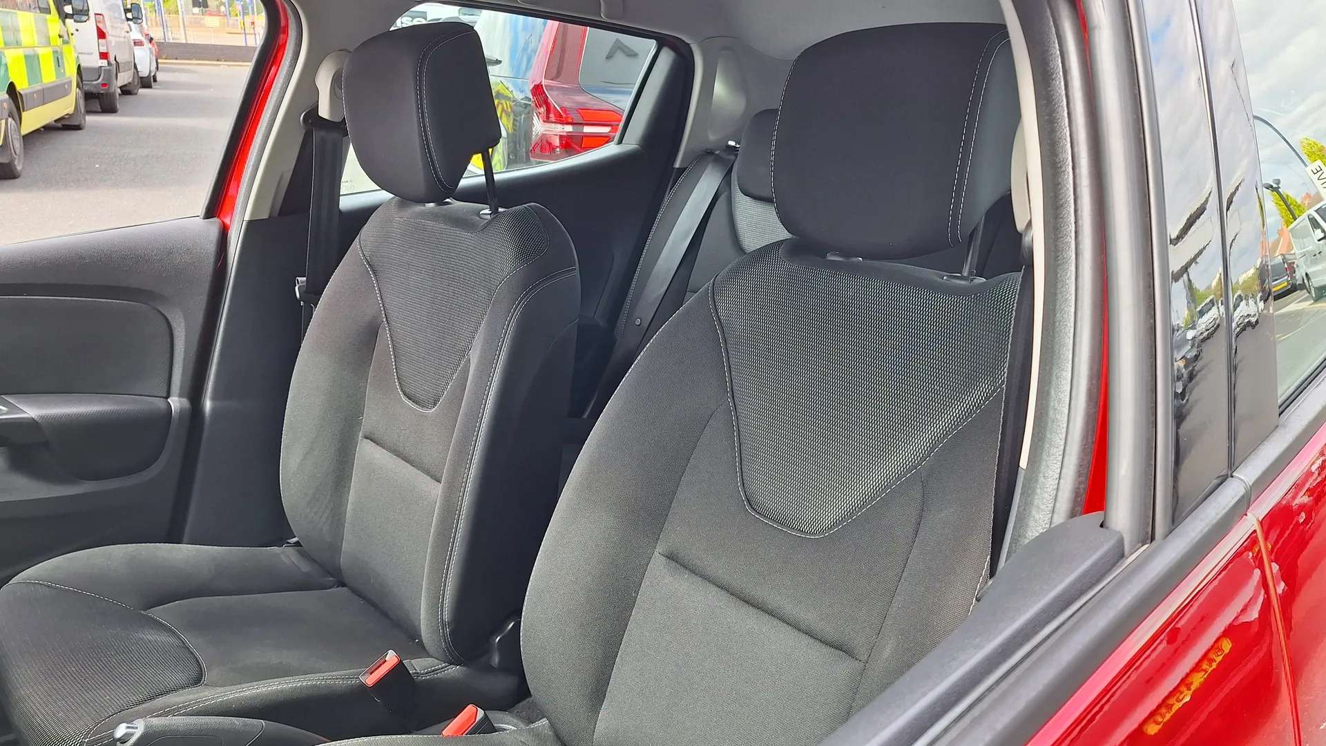 2016 RENAULT CLIO 2016 RENAULT CLIO