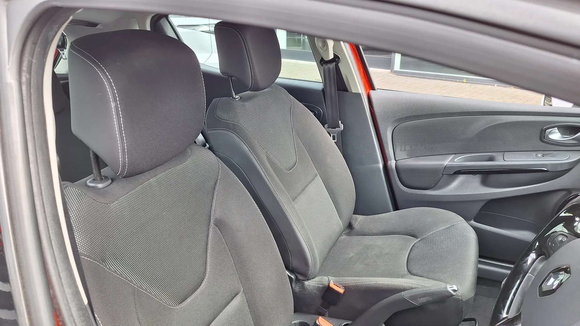 2016 RENAULT CLIO 2016 RENAULT CLIO
