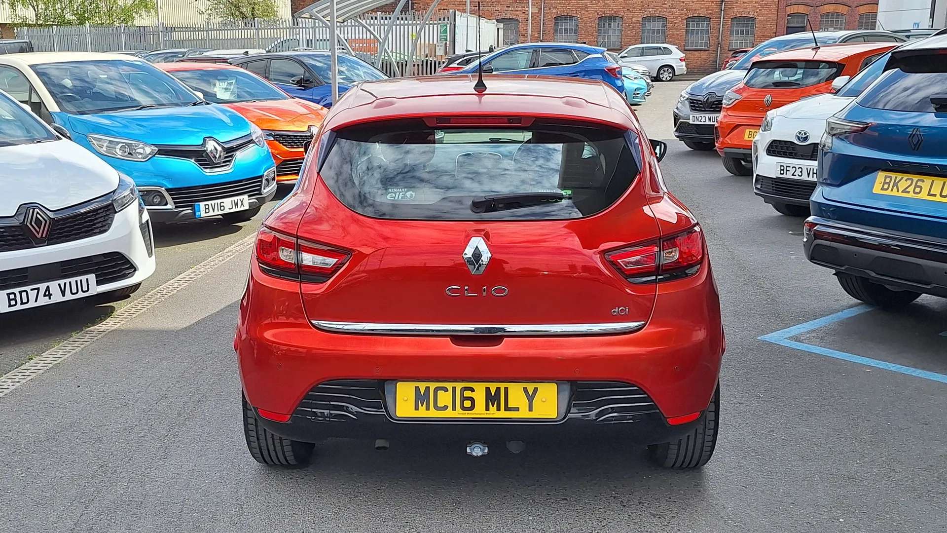 2016 RENAULT CLIO 2016 RENAULT CLIO