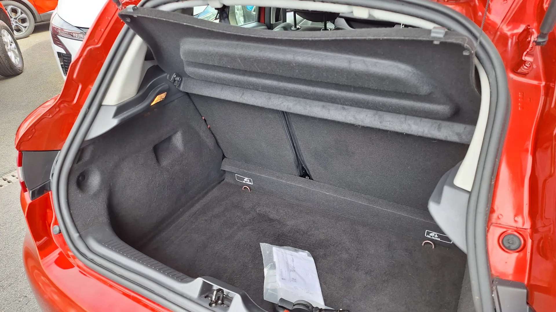 2016 RENAULT CLIO 2016 RENAULT CLIO