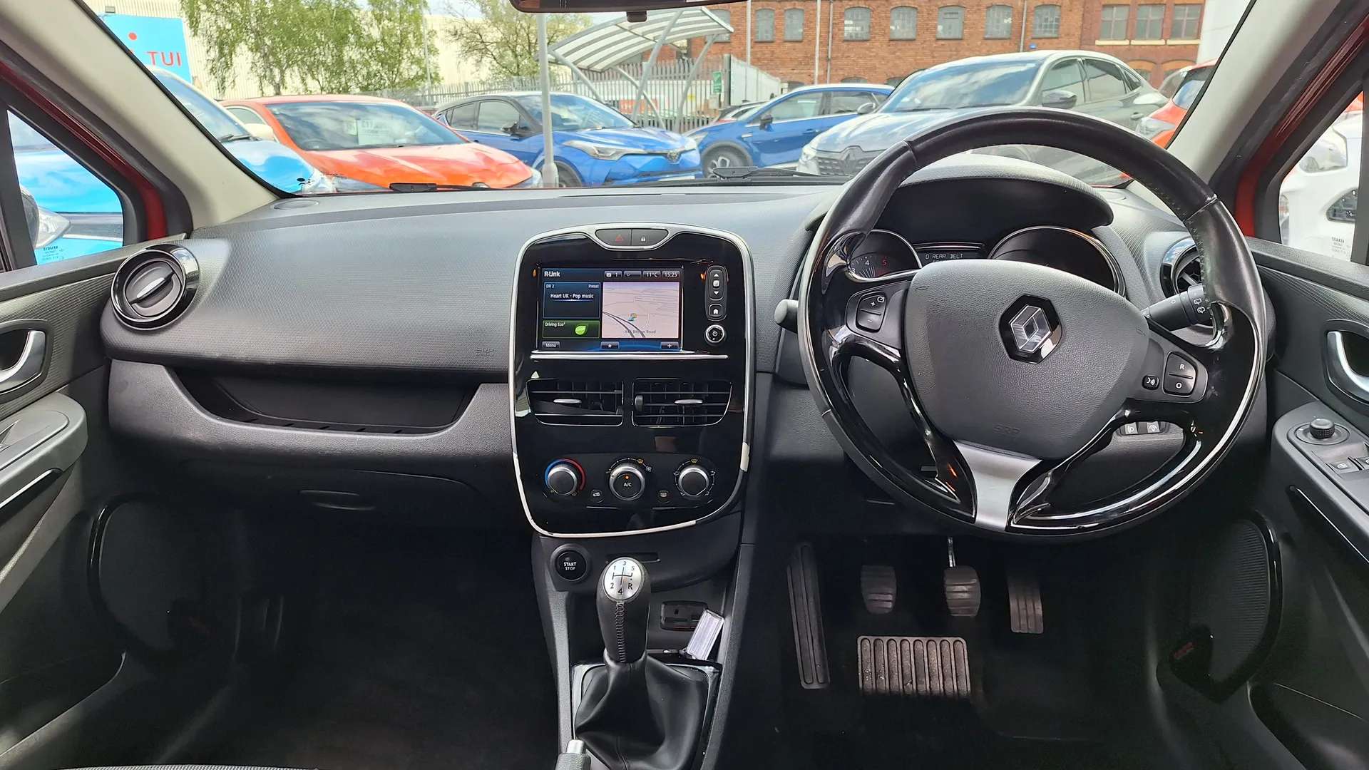 2016 RENAULT CLIO 2016 RENAULT CLIO