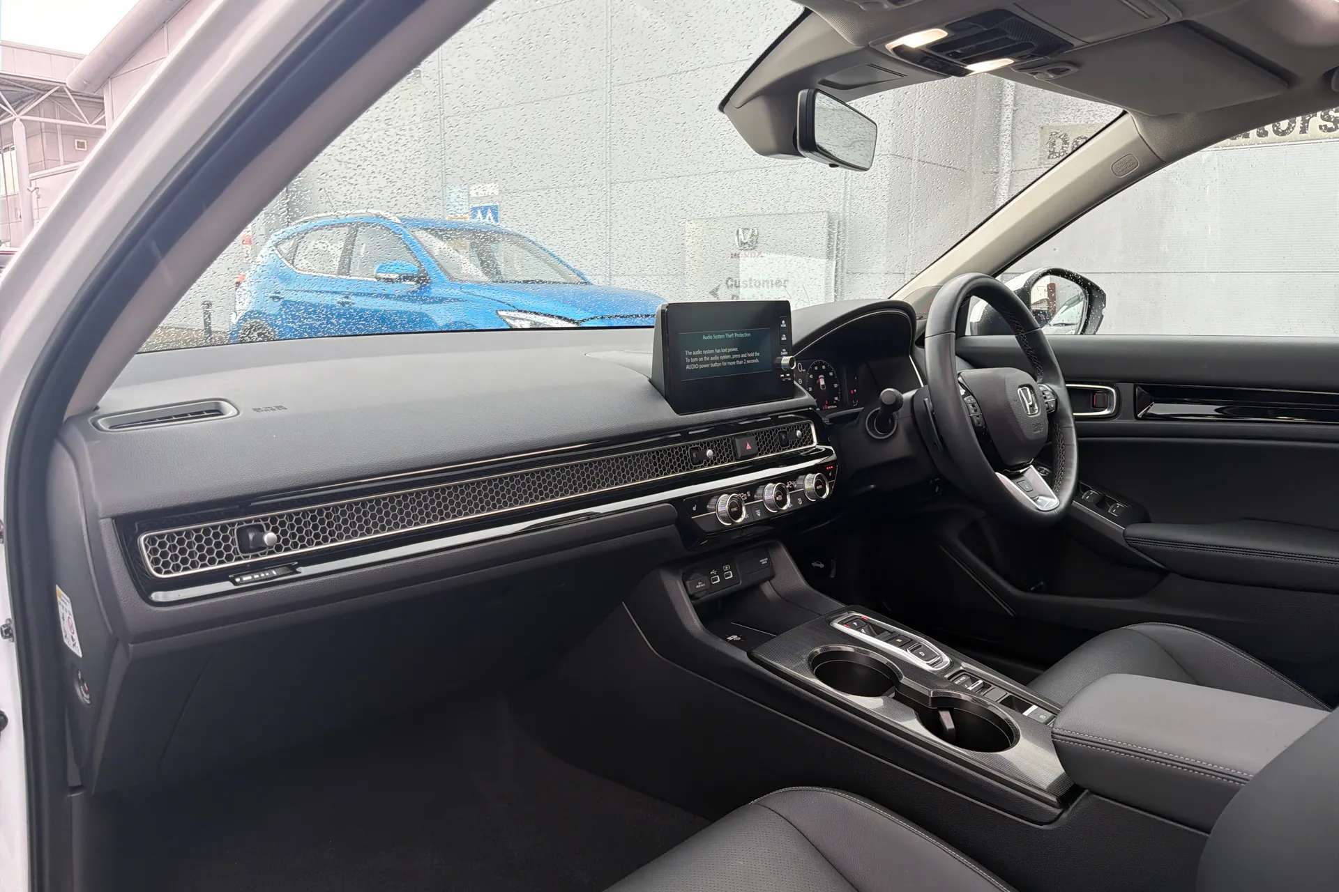 A 2024 HONDA CIVIC 2.0 eHEV Advance 5dr CVT A 2024 HONDA CIVIC 2.0 eHEV Advance 5dr CVT