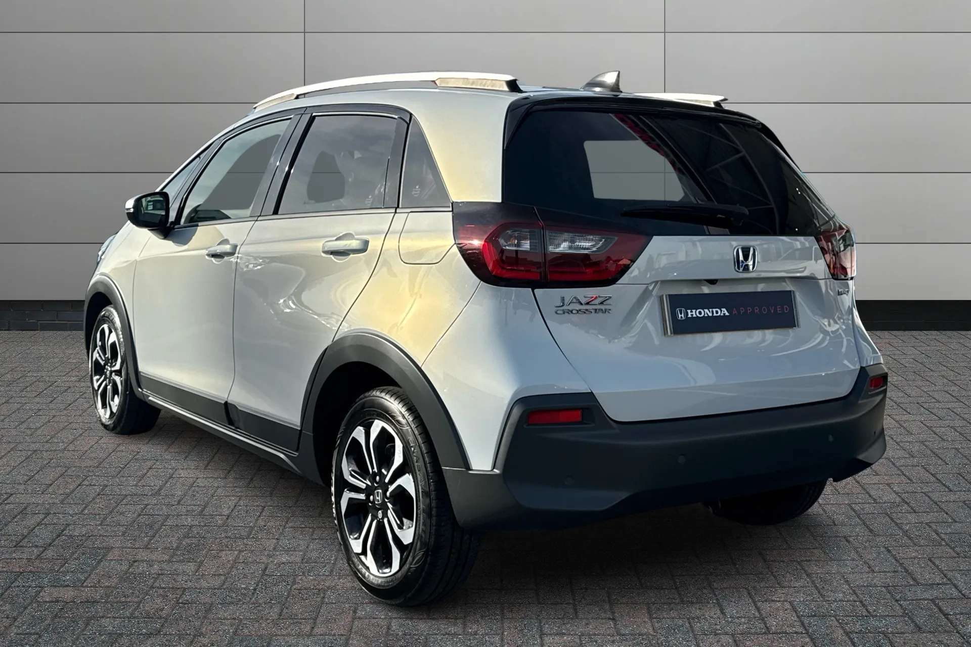 A 2023 HONDA JAZZ 1.5 i-MMD Hybrid Crosstar EX 5dr eCVT A 2023 HONDA JAZZ 1.5 i-MMD Hybrid Crosstar EX 5dr eCVT