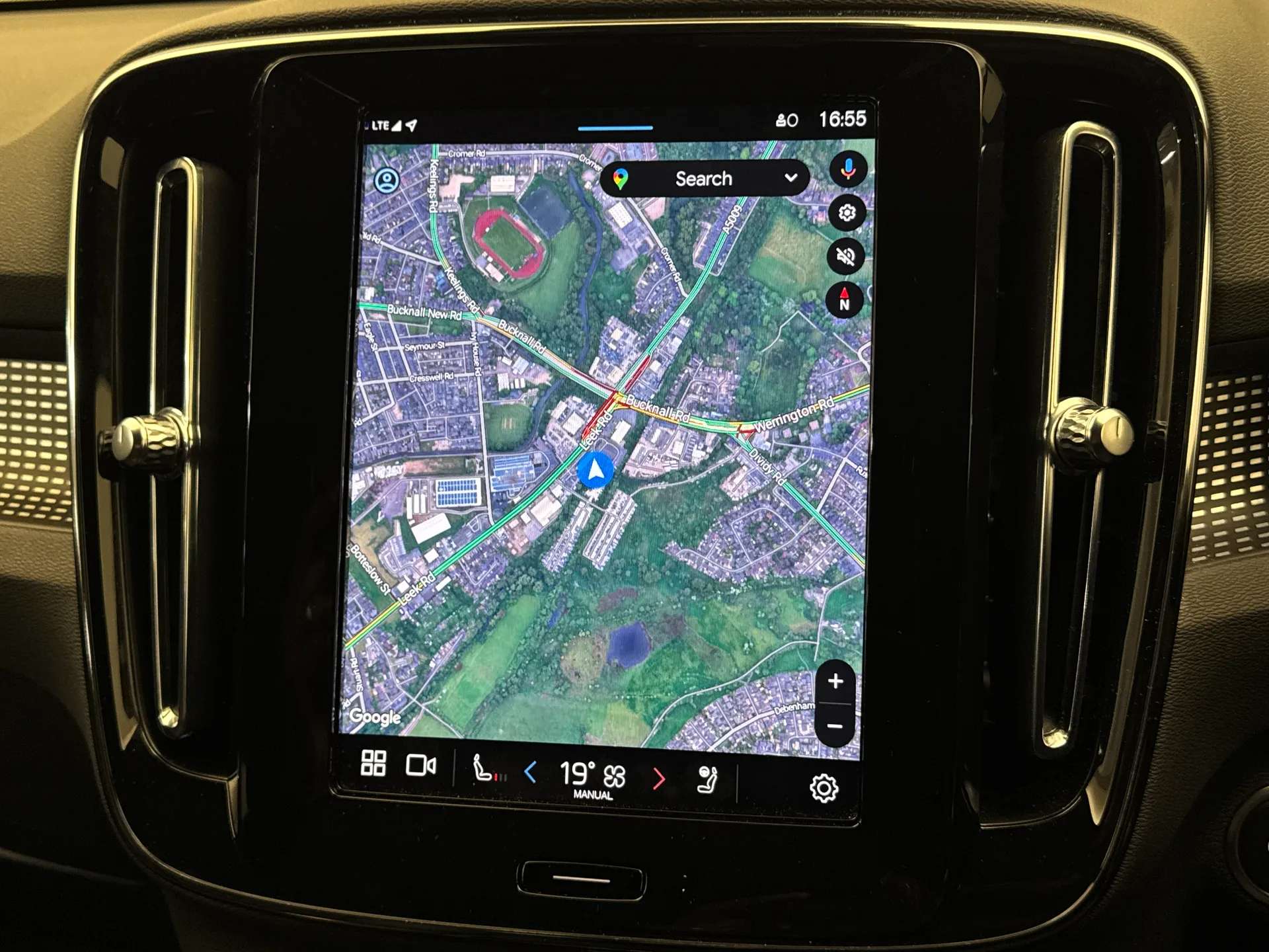 2024 VOLVO XC40 2024 VOLVO XC40