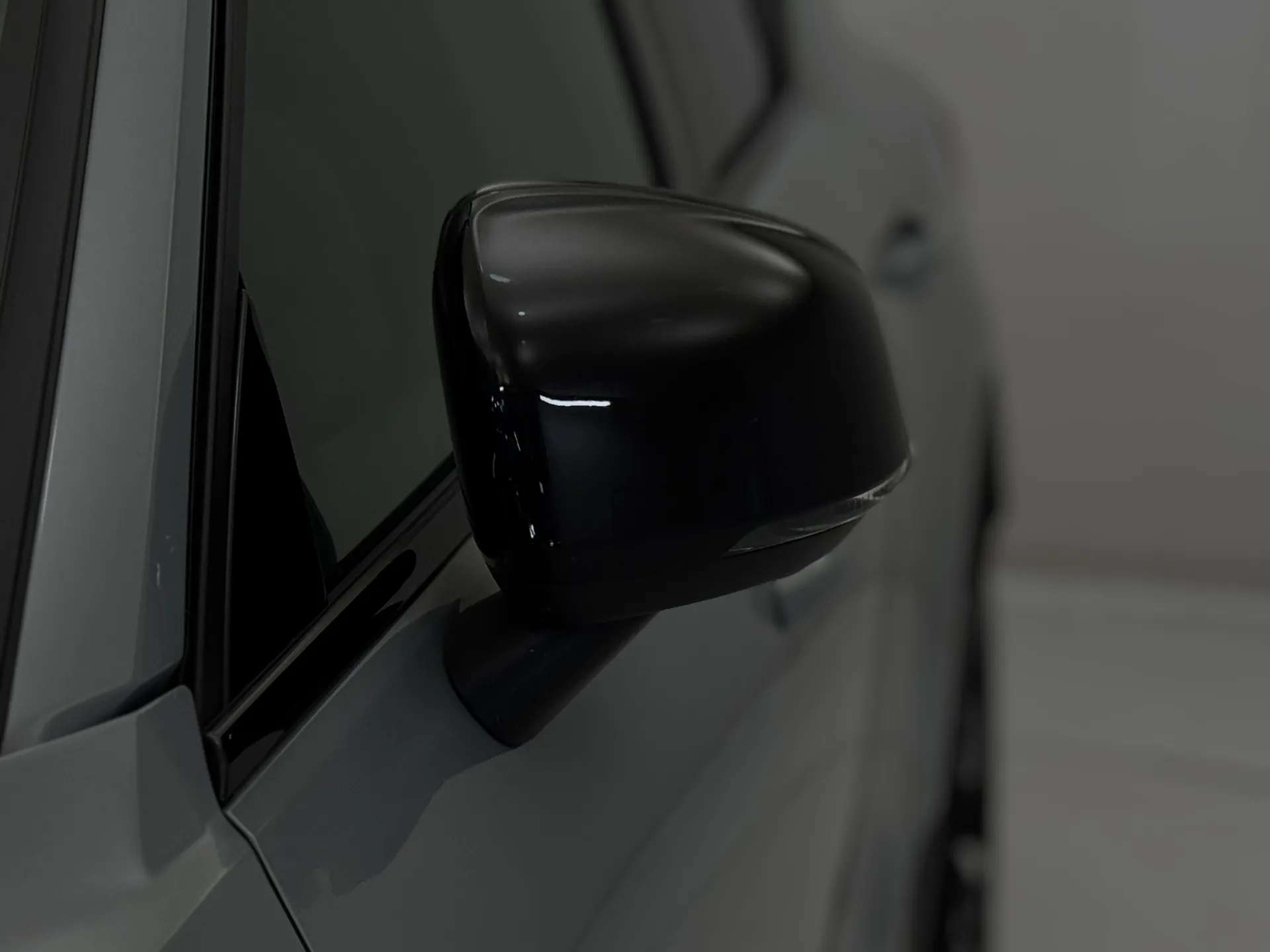 2023 VOLVO XC40 2023 VOLVO XC40