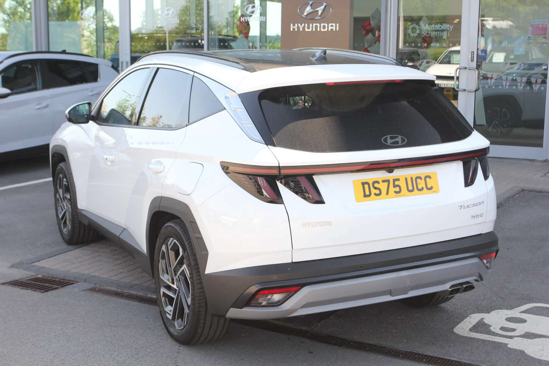 A 2025 HYUNDAI TUCSON 1.6T 239 Hybrid Ultimate 5dr Auto A 2025 HYUNDAI TUCSON 1.6T 239 Hybrid Ultimate 5dr Auto