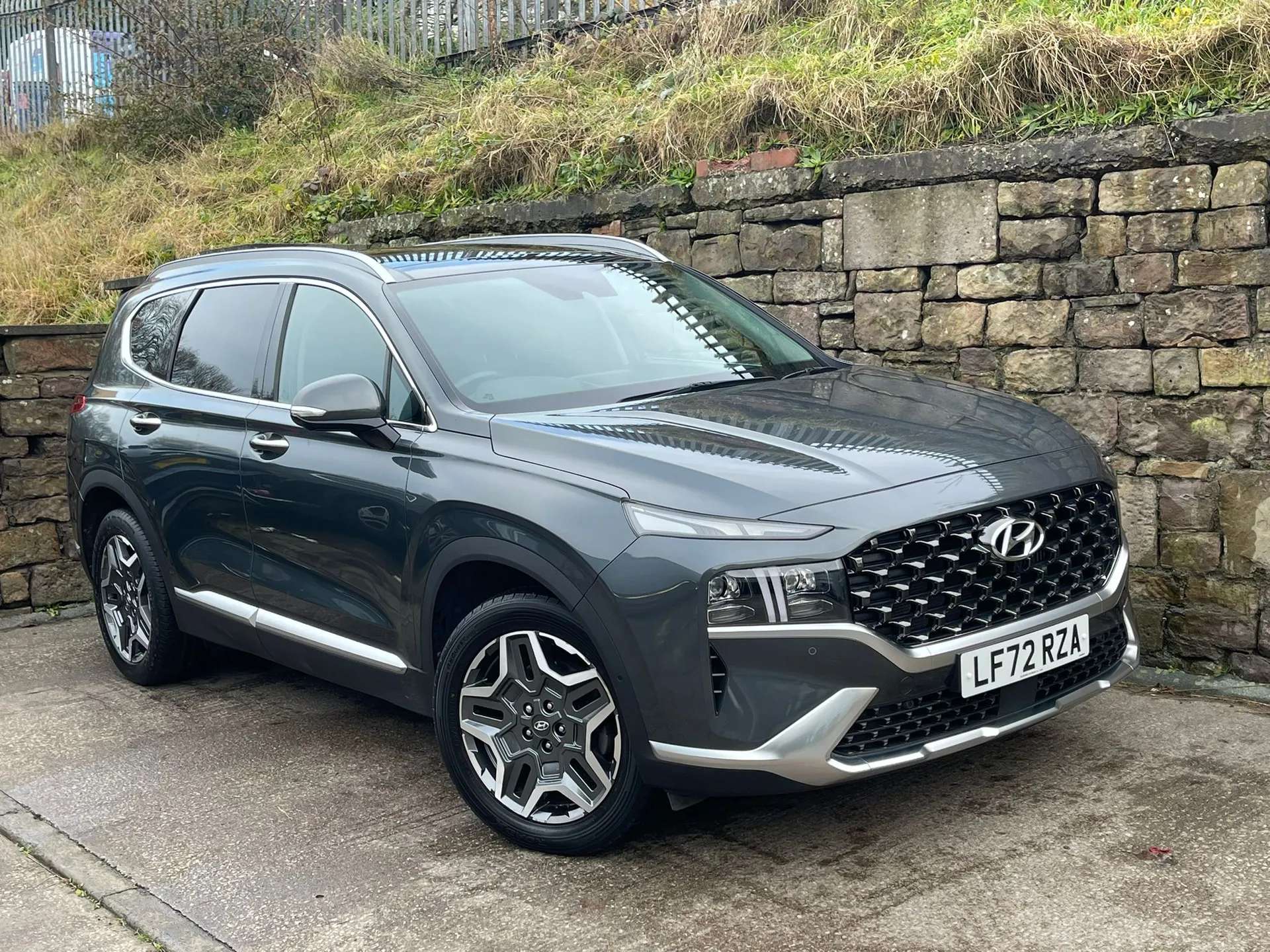 A 2022 HYUNDAI SANTA FE 1.6 TGDi Hybrid Ultimate 5dr Auto âPAN ROOFâ360 CAMERAâNAVâ A 2022 HYUNDAI SANTA FE 1.6 TGDi Hybrid Ultimate 5dr Auto âPAN ROOFâ360 CAMERAâNAVâ