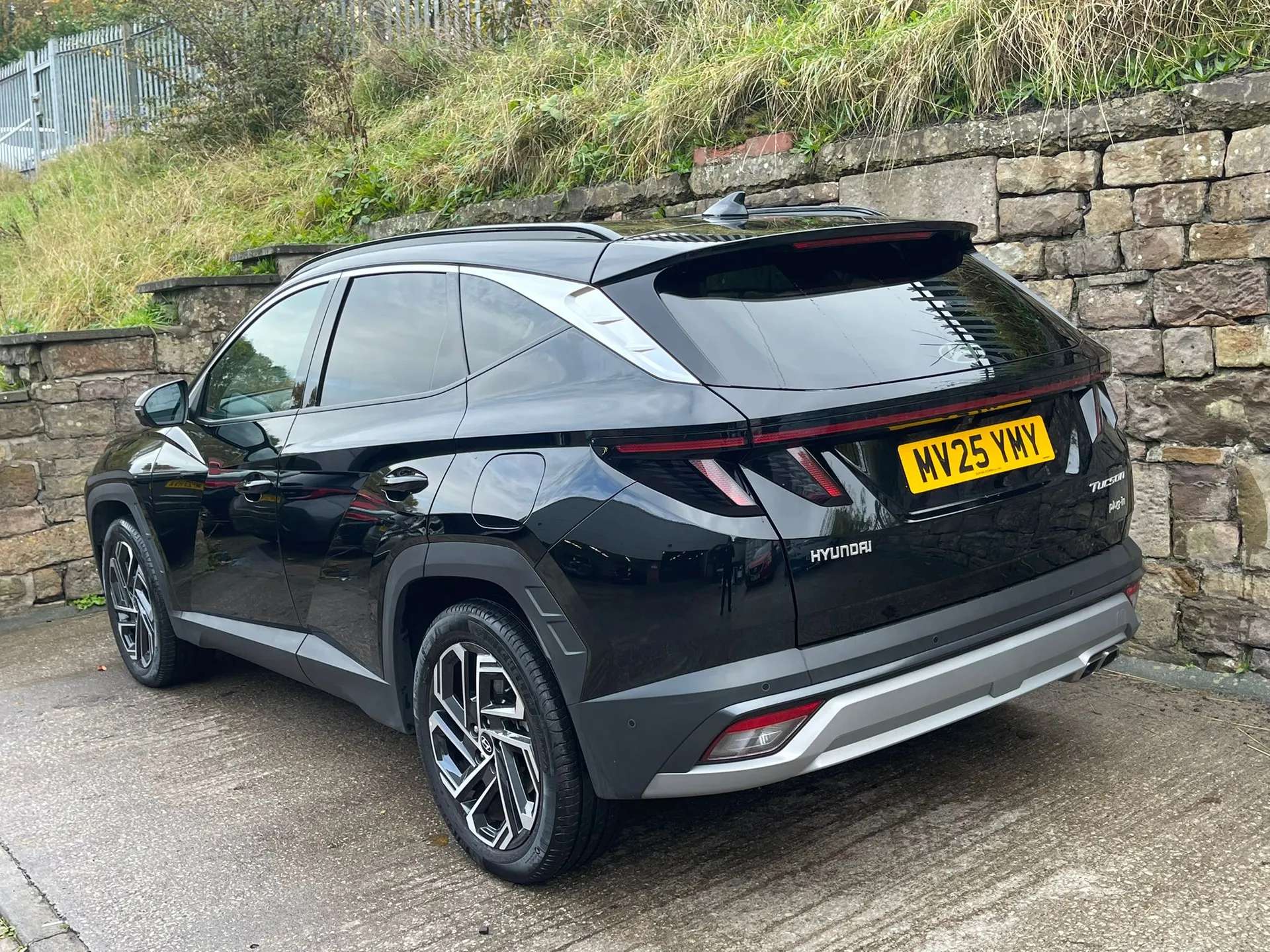 A 2025 HYUNDAI TUCSON 1.6T Plug-in Hybrid Ultimate 5dr Auto âPAN ROOFâNAVâLEATHERâCAMERAâ A 2025 HYUNDAI TUCSON 1.6T Plug-in Hybrid Ultimate 5dr Auto âPAN ROOFâNAVâLEATHERâCAMERAâ