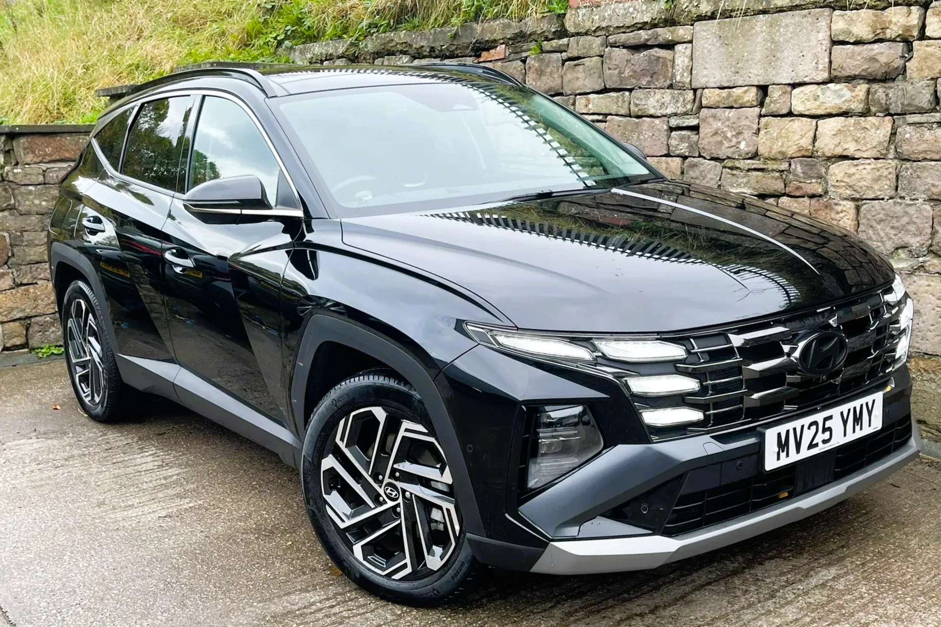 A 2025 HYUNDAI TUCSON 1.6T Plug-in Hybrid Ultimate 5dr Auto âPAN ROOFâNAVâLEATHERâCAMERAâ A 2025 HYUNDAI TUCSON 1.6T Plug-in Hybrid Ultimate 5dr Auto âPAN ROOFâNAVâLEATHERâCAMERAâ