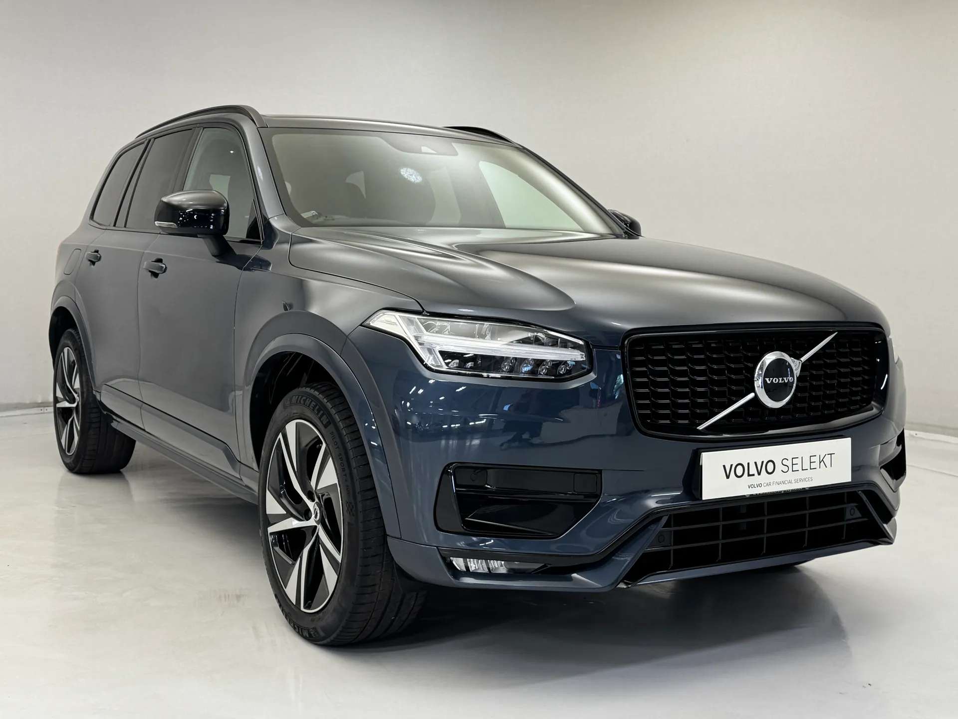 2022 VOLVO XC90 2022 VOLVO XC90