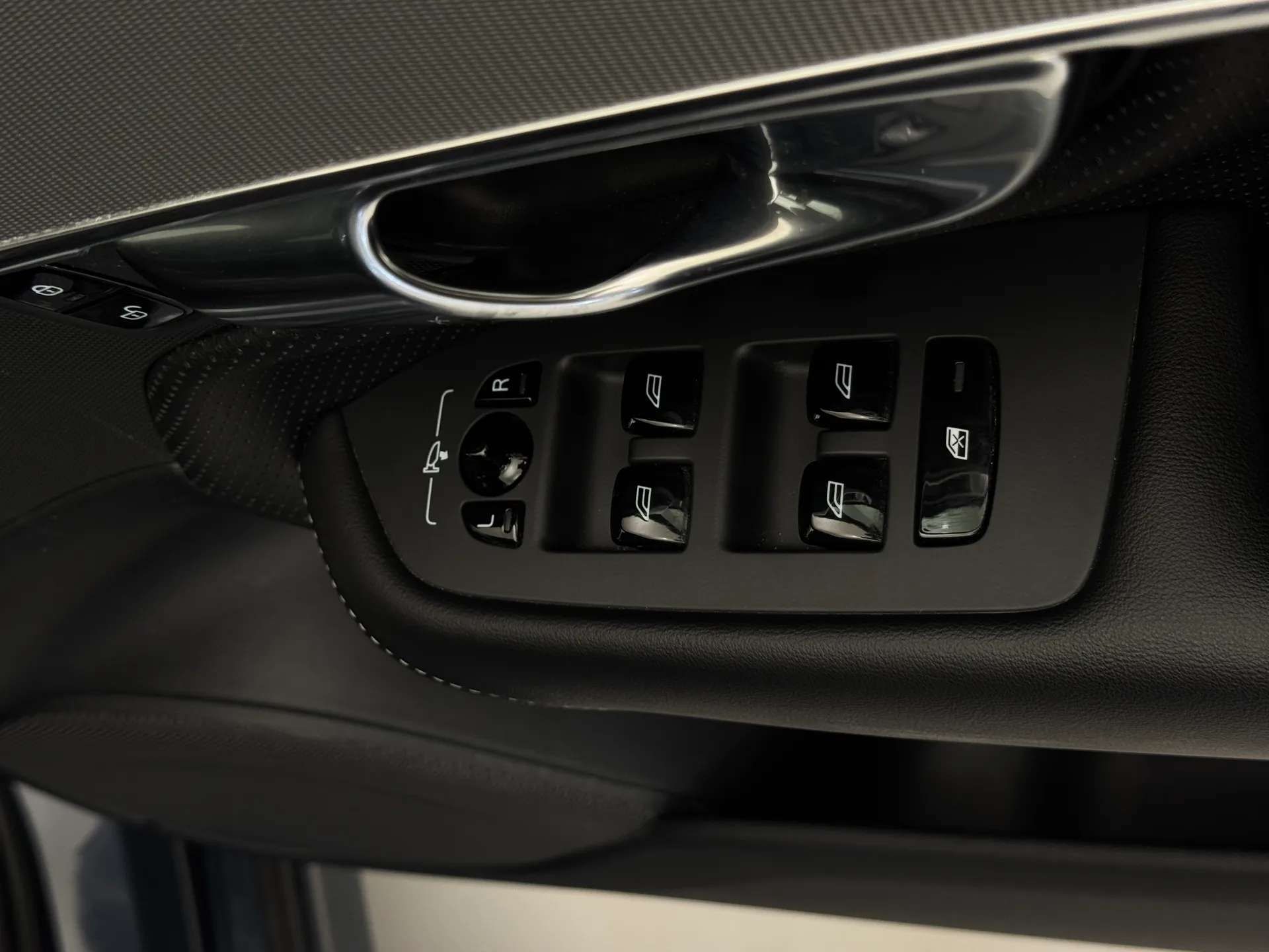 2022 VOLVO XC90 2022 VOLVO XC90