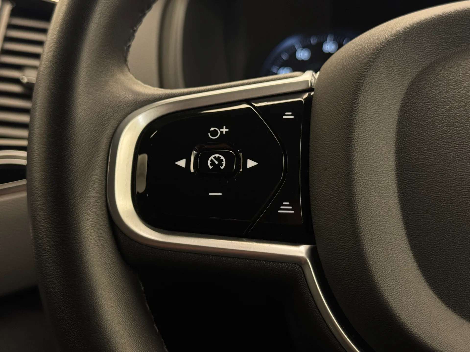 2022 VOLVO XC90 2022 VOLVO XC90