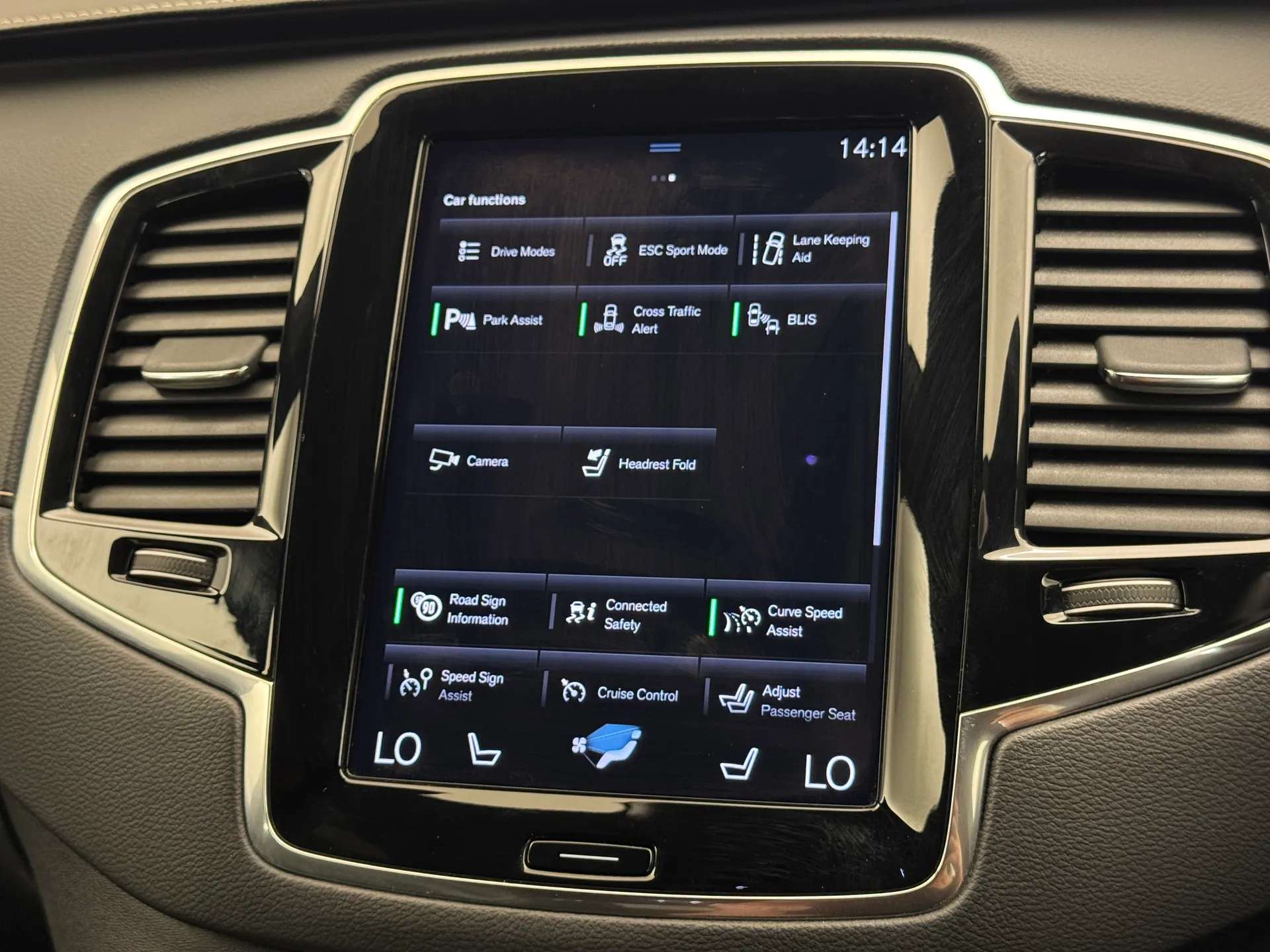 2022 VOLVO XC90 2022 VOLVO XC90