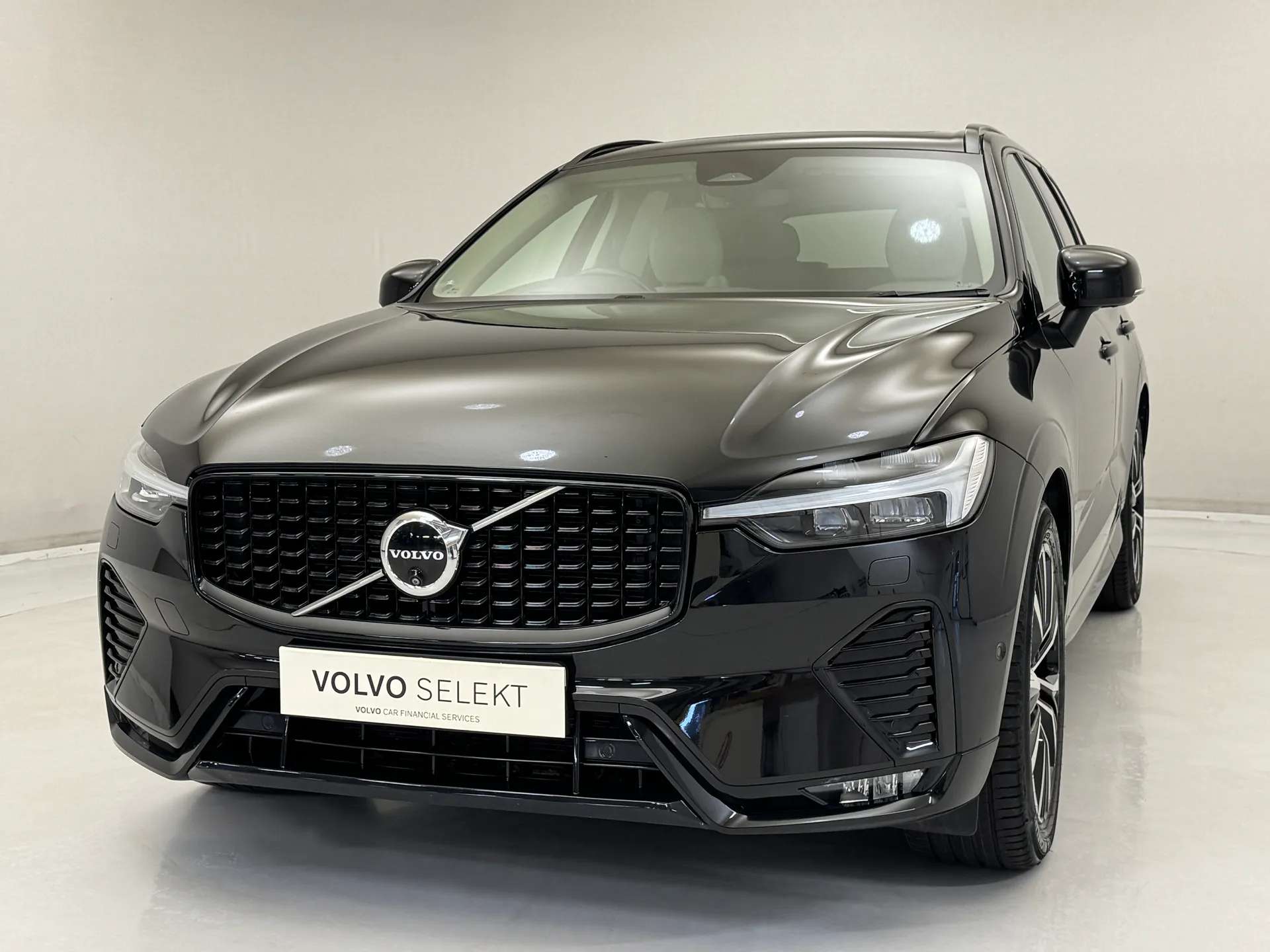 2023 VOLVO XC60 2023 VOLVO XC60