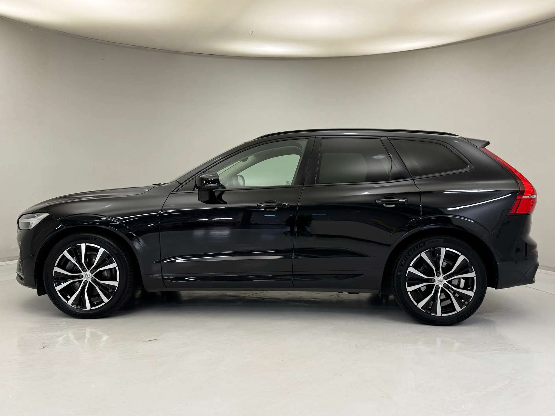 2023 VOLVO XC60 2023 VOLVO XC60