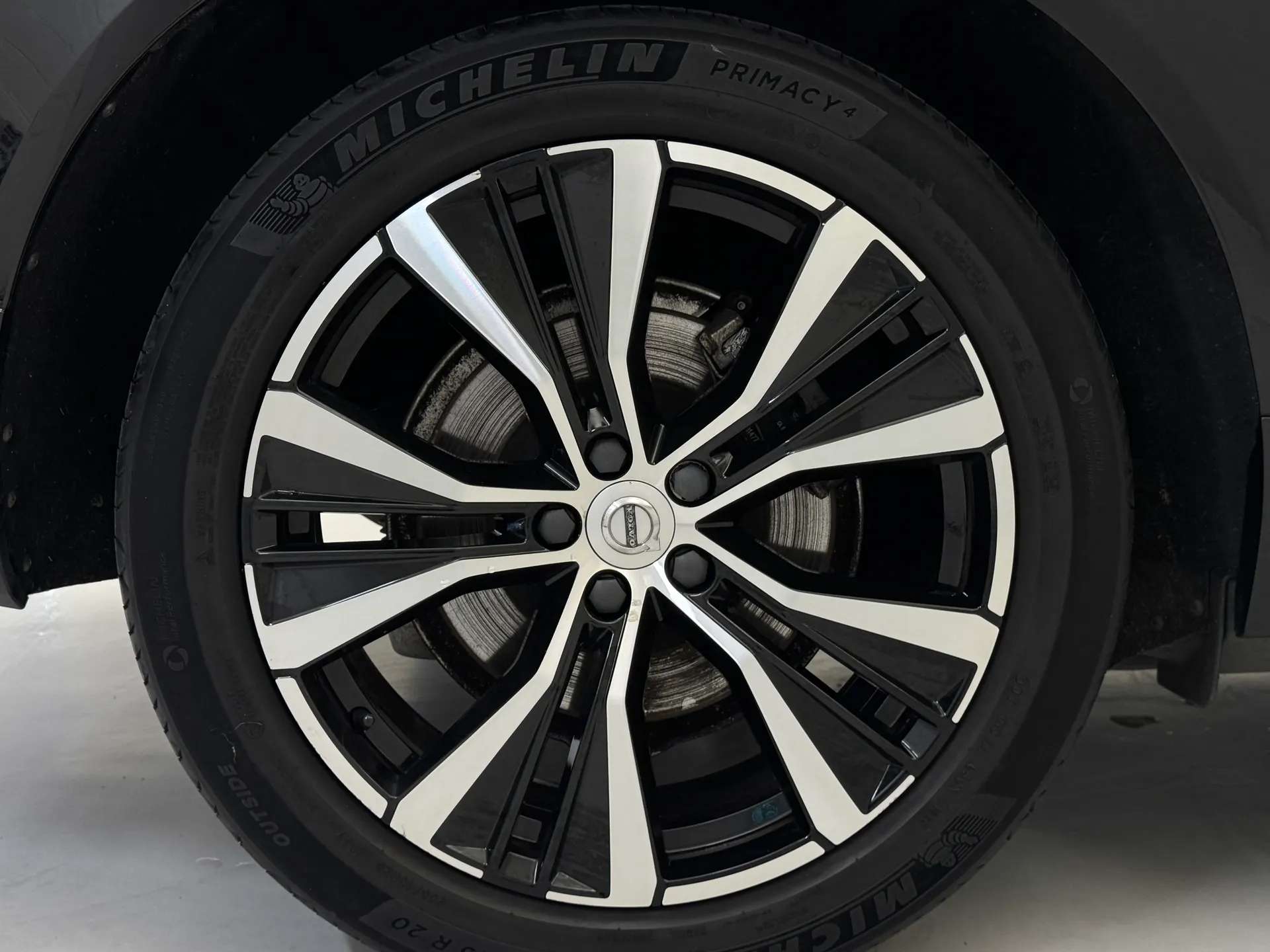 2023 VOLVO XC60 2023 VOLVO XC60