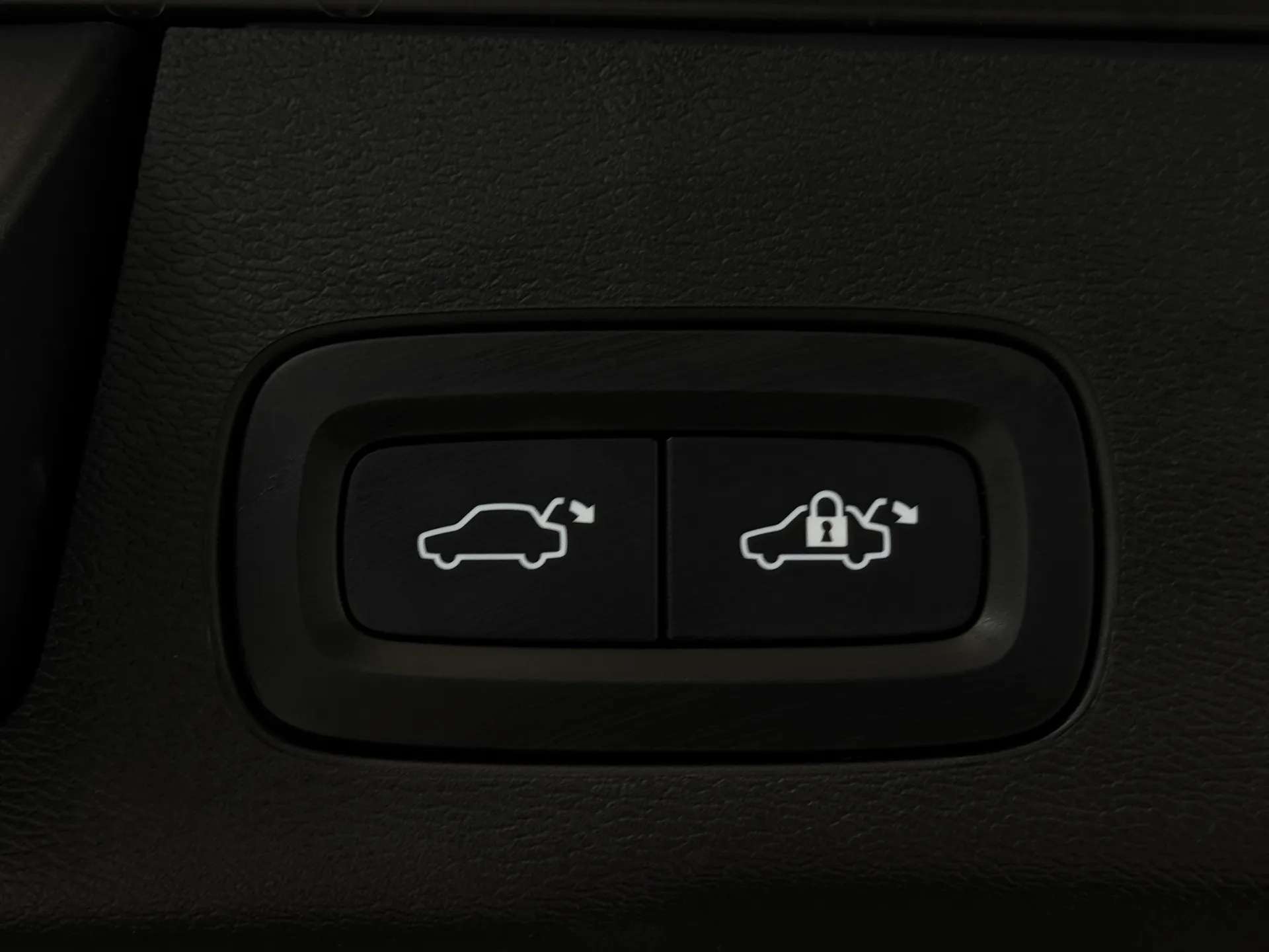 2023 VOLVO XC60 2023 VOLVO XC60