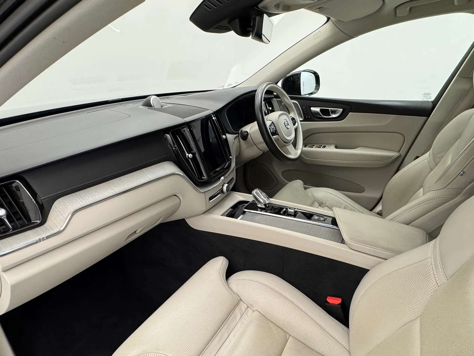 2023 VOLVO XC60 2023 VOLVO XC60