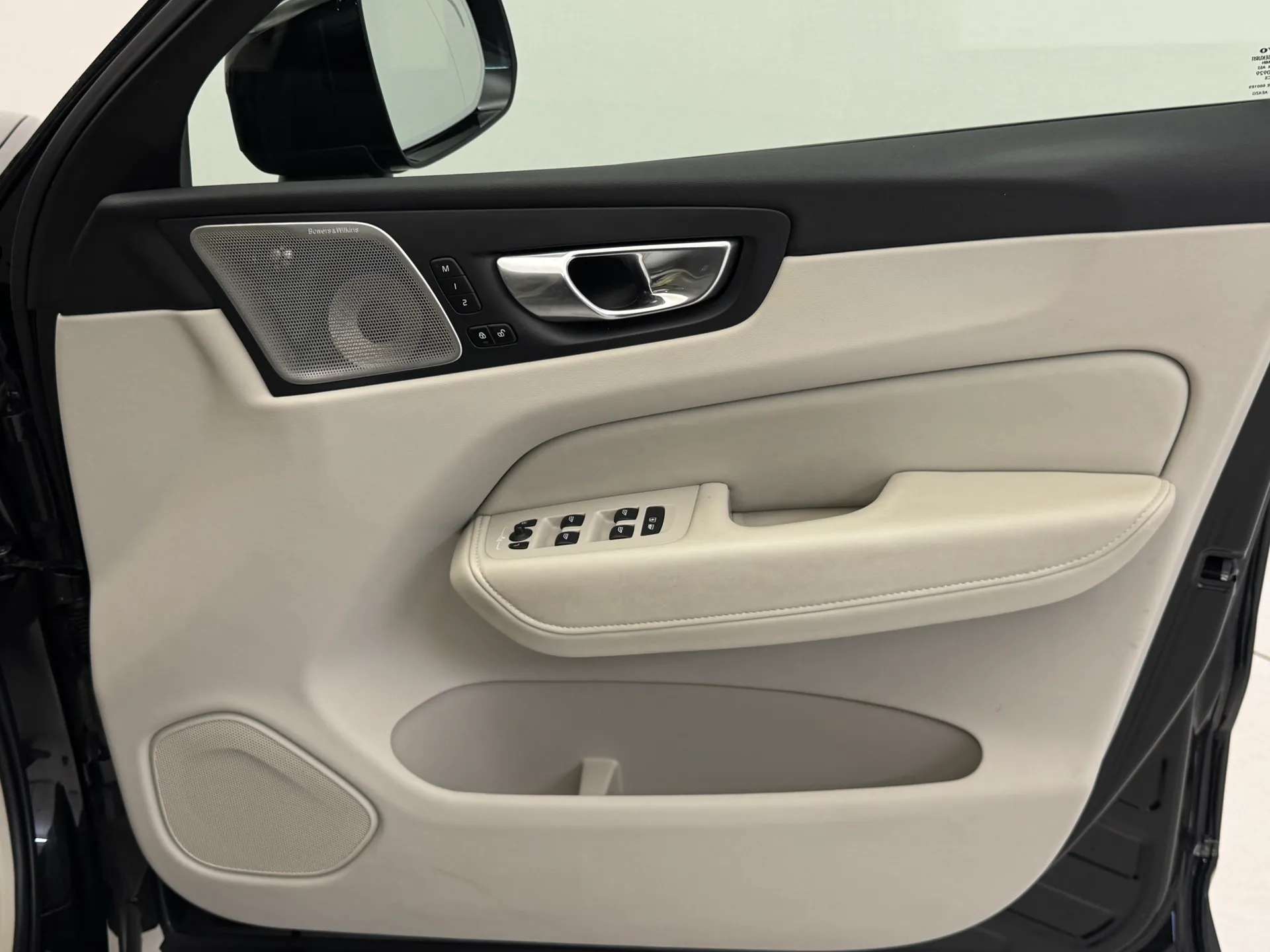 2023 VOLVO XC60 2023 VOLVO XC60