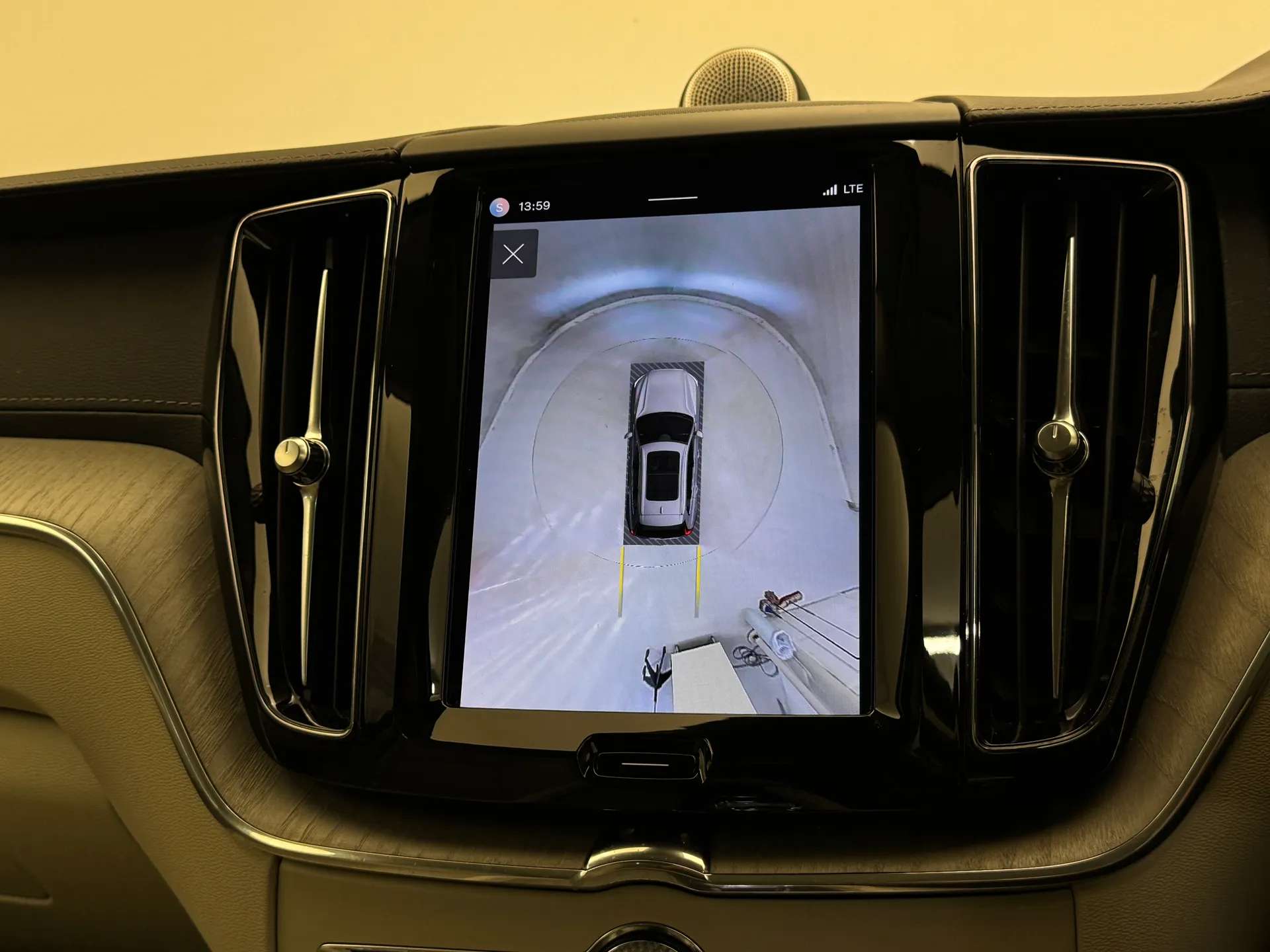 2023 VOLVO XC60 2023 VOLVO XC60