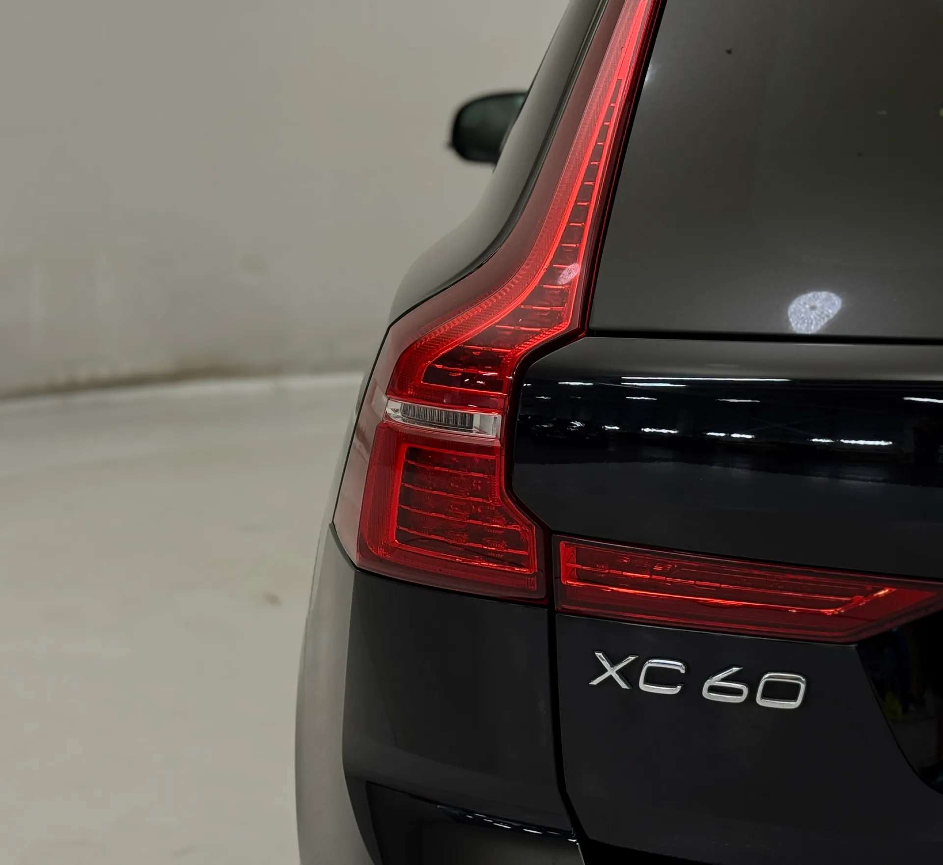 2023 VOLVO XC60 2023 VOLVO XC60