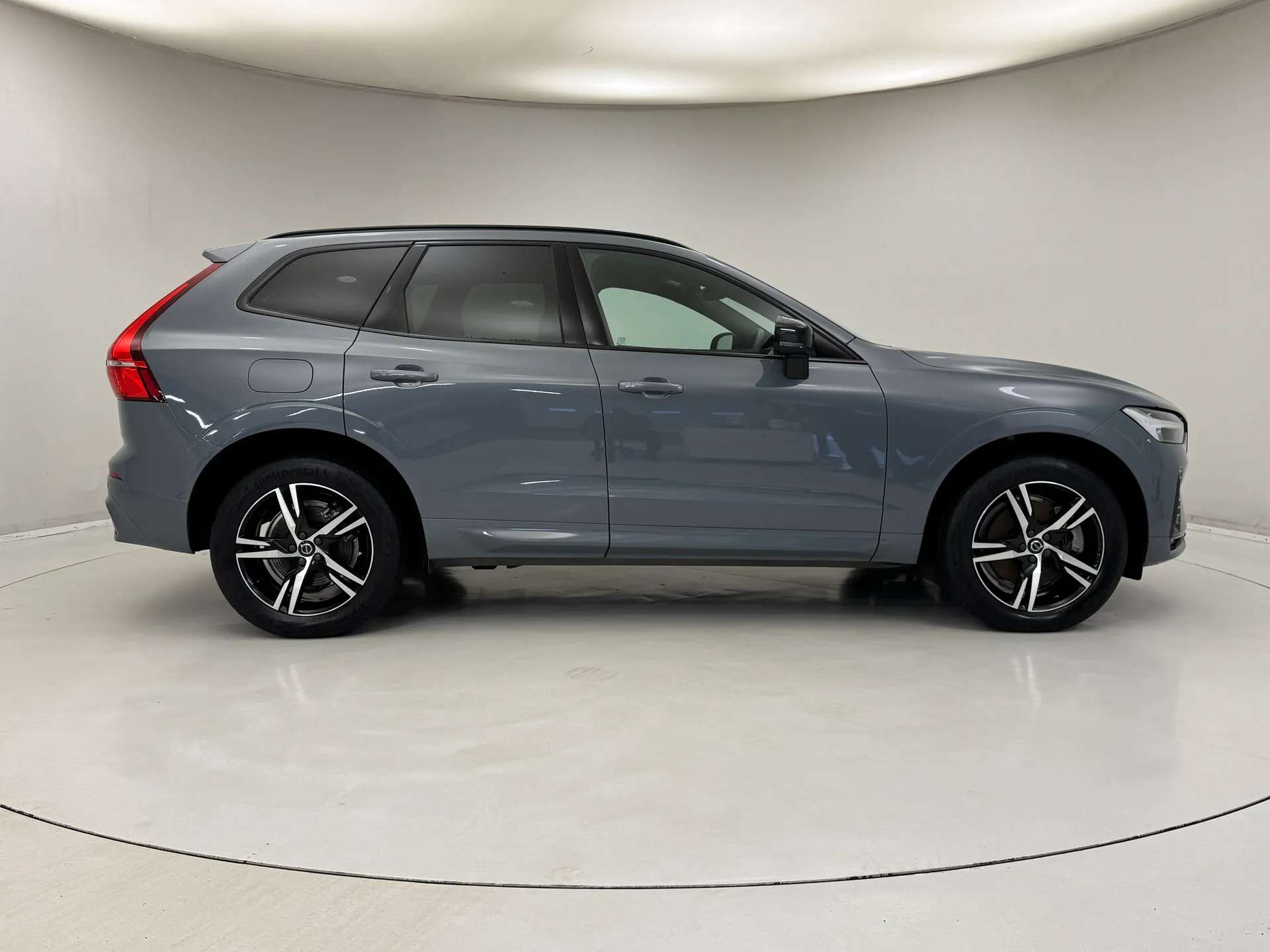 2021 VOLVO XC60 2021 VOLVO XC60