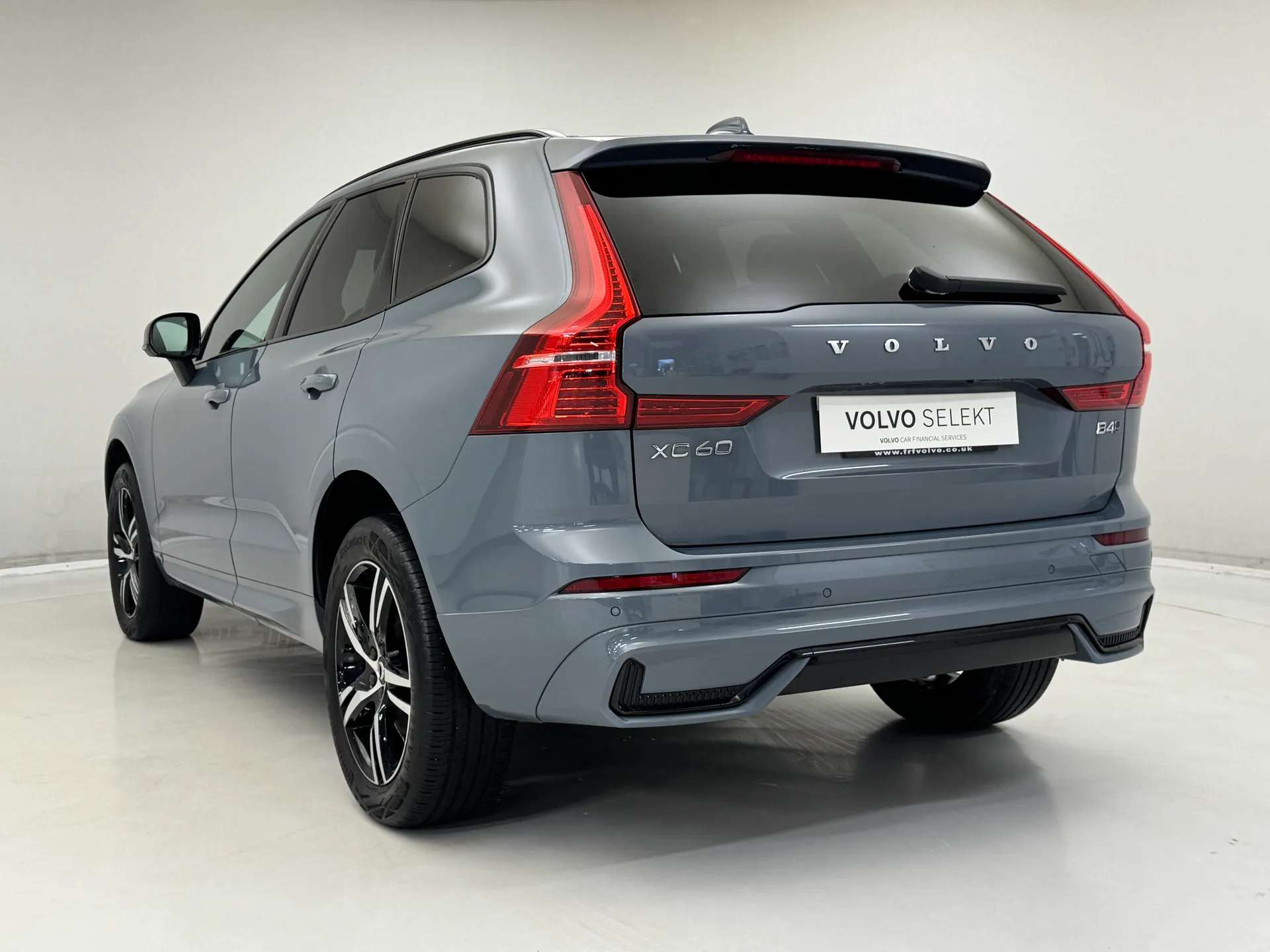 2021 VOLVO XC60 2021 VOLVO XC60