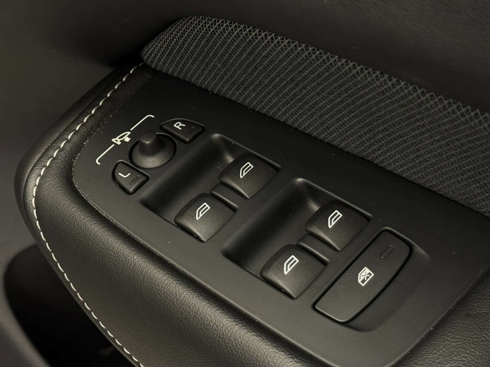 2021 VOLVO XC60 2021 VOLVO XC60