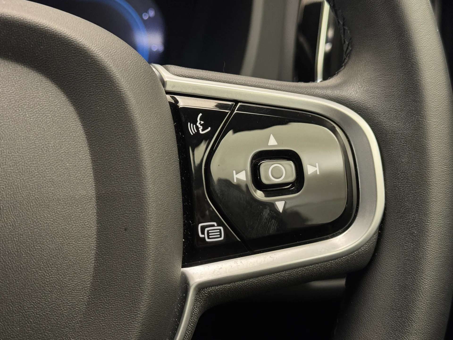 2021 VOLVO XC60 2021 VOLVO XC60