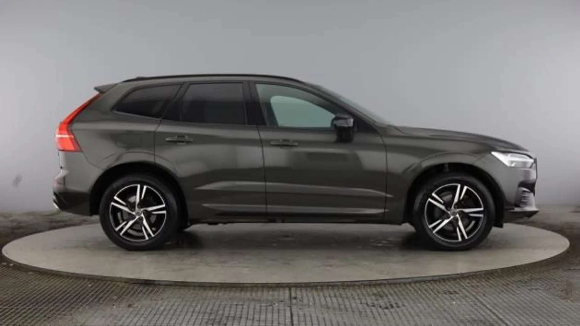 2021 VOLVO XC60 2021 VOLVO XC60