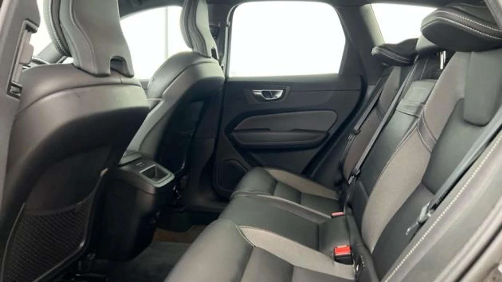 2021 VOLVO XC60 2021 VOLVO XC60