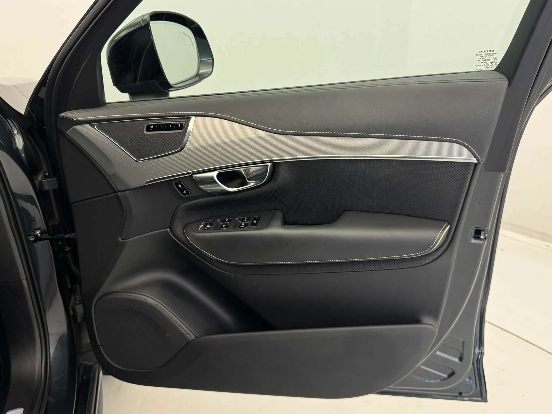 2022 VOLVO XC90 2022 VOLVO XC90