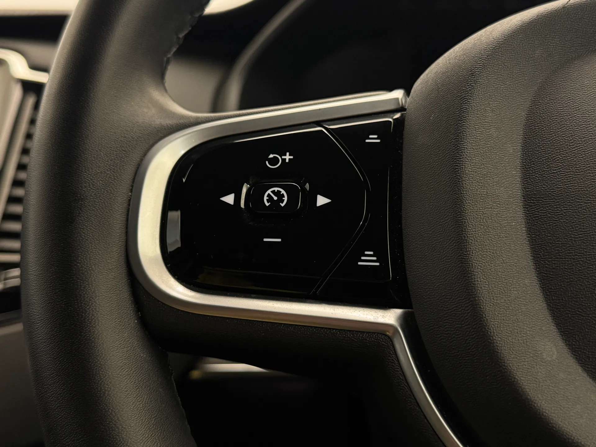2022 VOLVO XC90 2022 VOLVO XC90