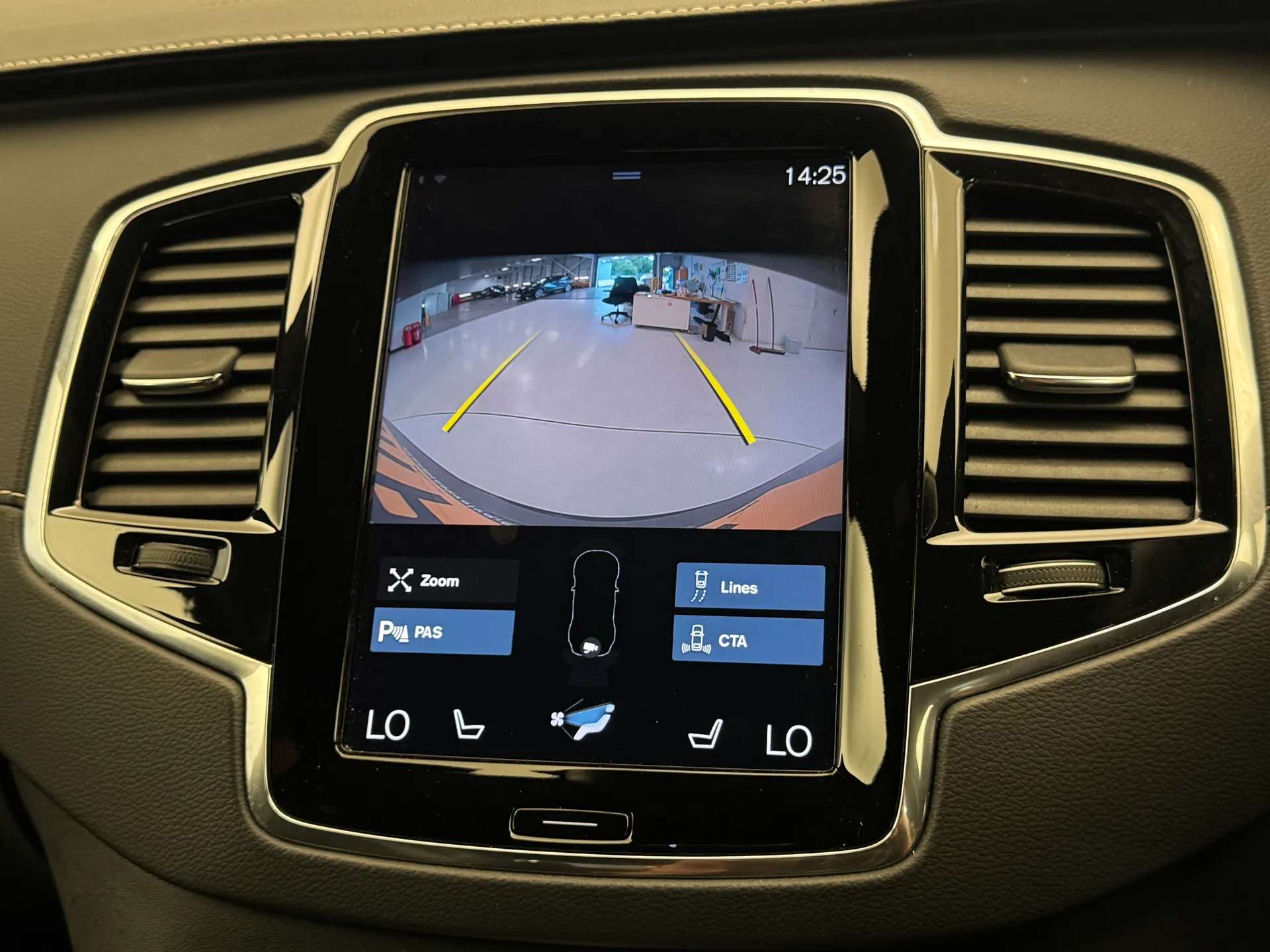 2022 VOLVO XC90 2022 VOLVO XC90