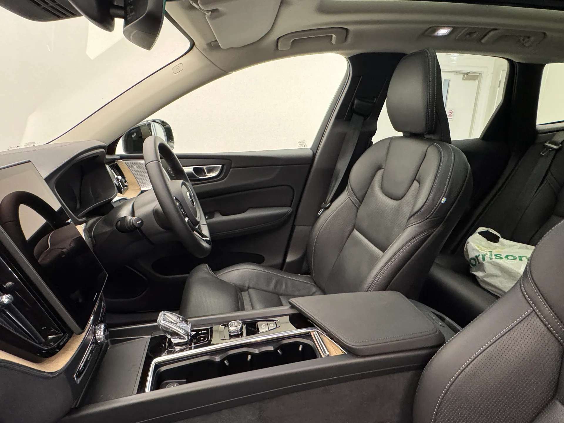 2025 VOLVO XC60 2025 VOLVO XC60