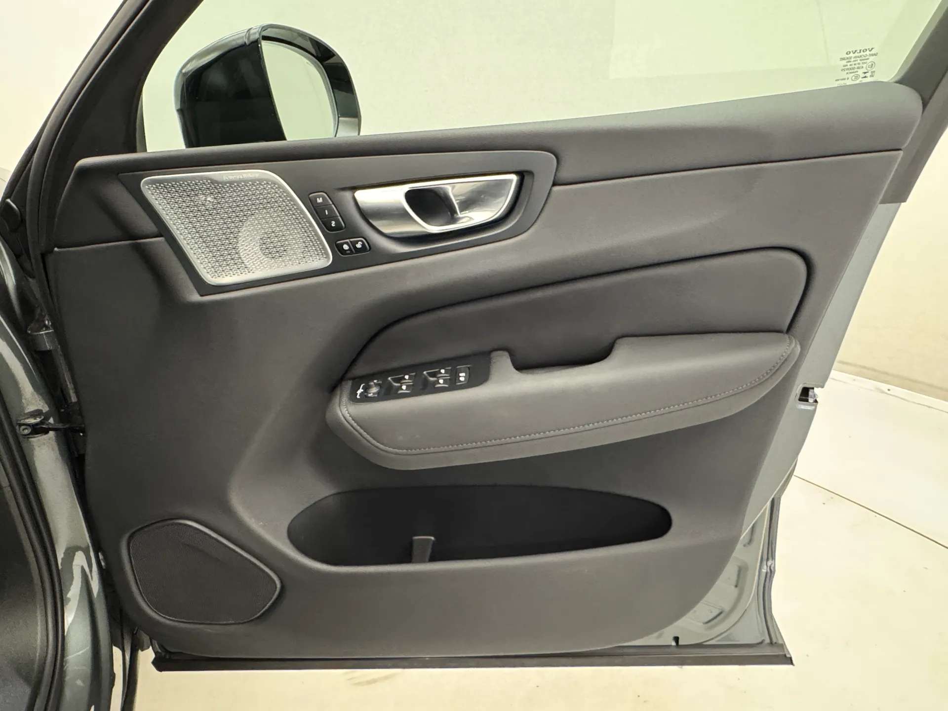 2025 VOLVO XC60 2025 VOLVO XC60