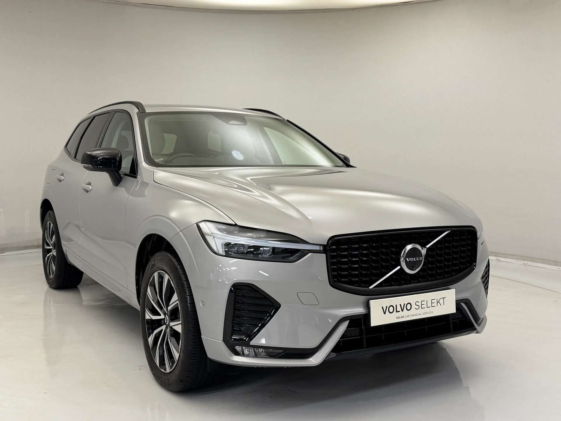 A 2023 VOLVO XC60 2.0 B4D Plus Dark 5dr AWD Geartronic A 2023 VOLVO XC60 2.0 B4D Plus Dark 5dr AWD Geartronic