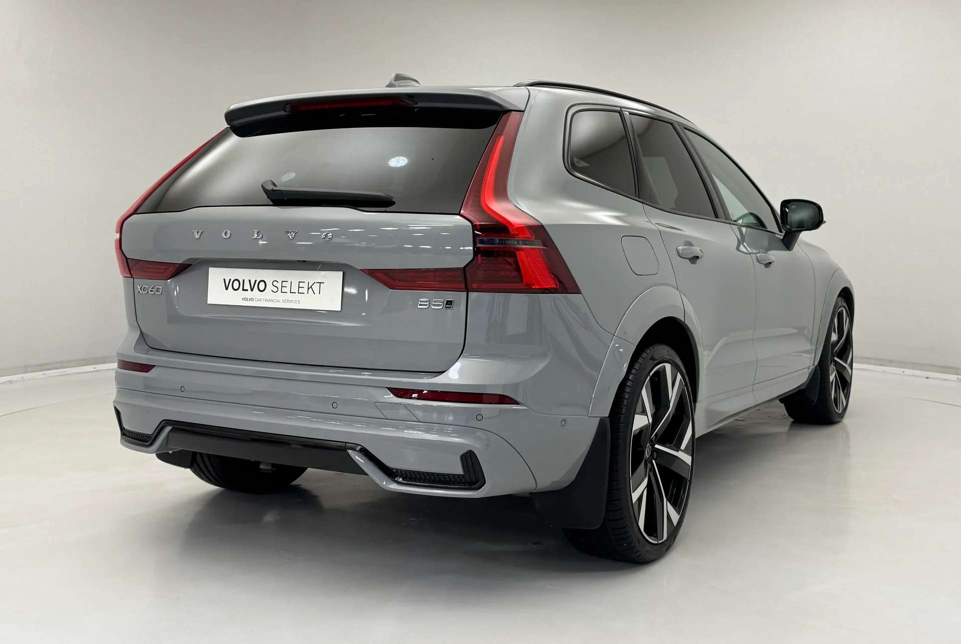 2025 VOLVO XC60 2025 VOLVO XC60