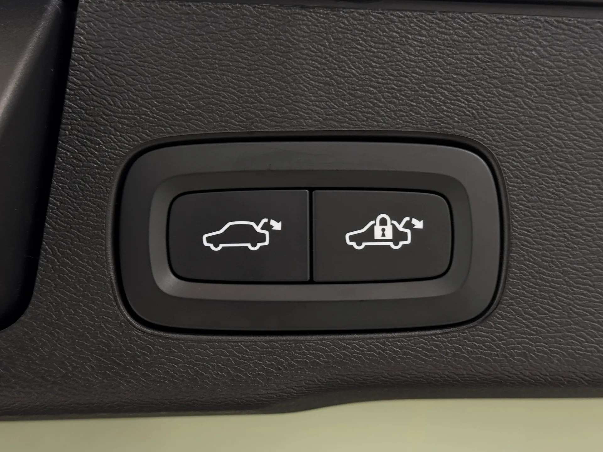 2025 VOLVO XC60 2025 VOLVO XC60