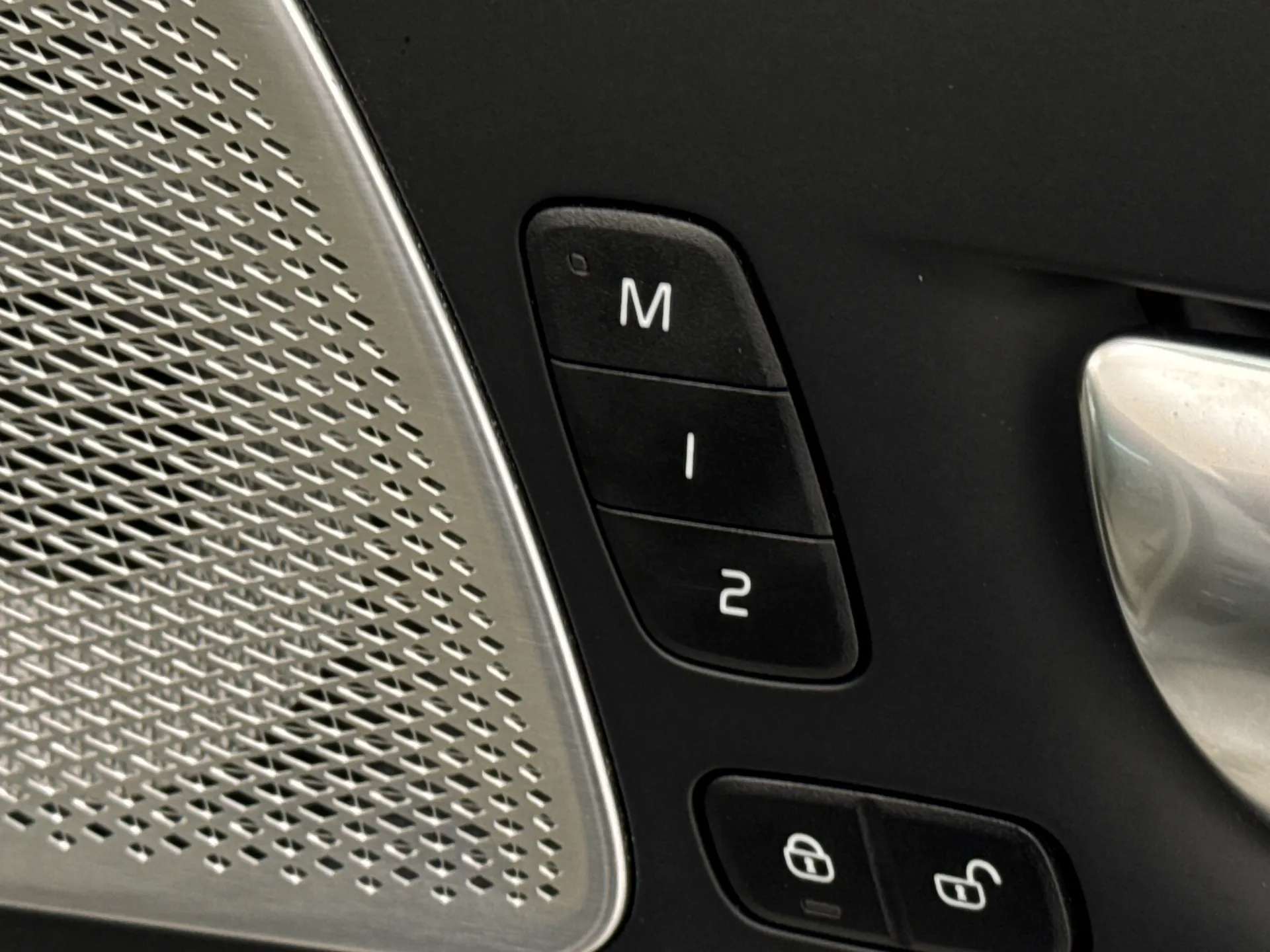 2025 VOLVO XC60 2025 VOLVO XC60