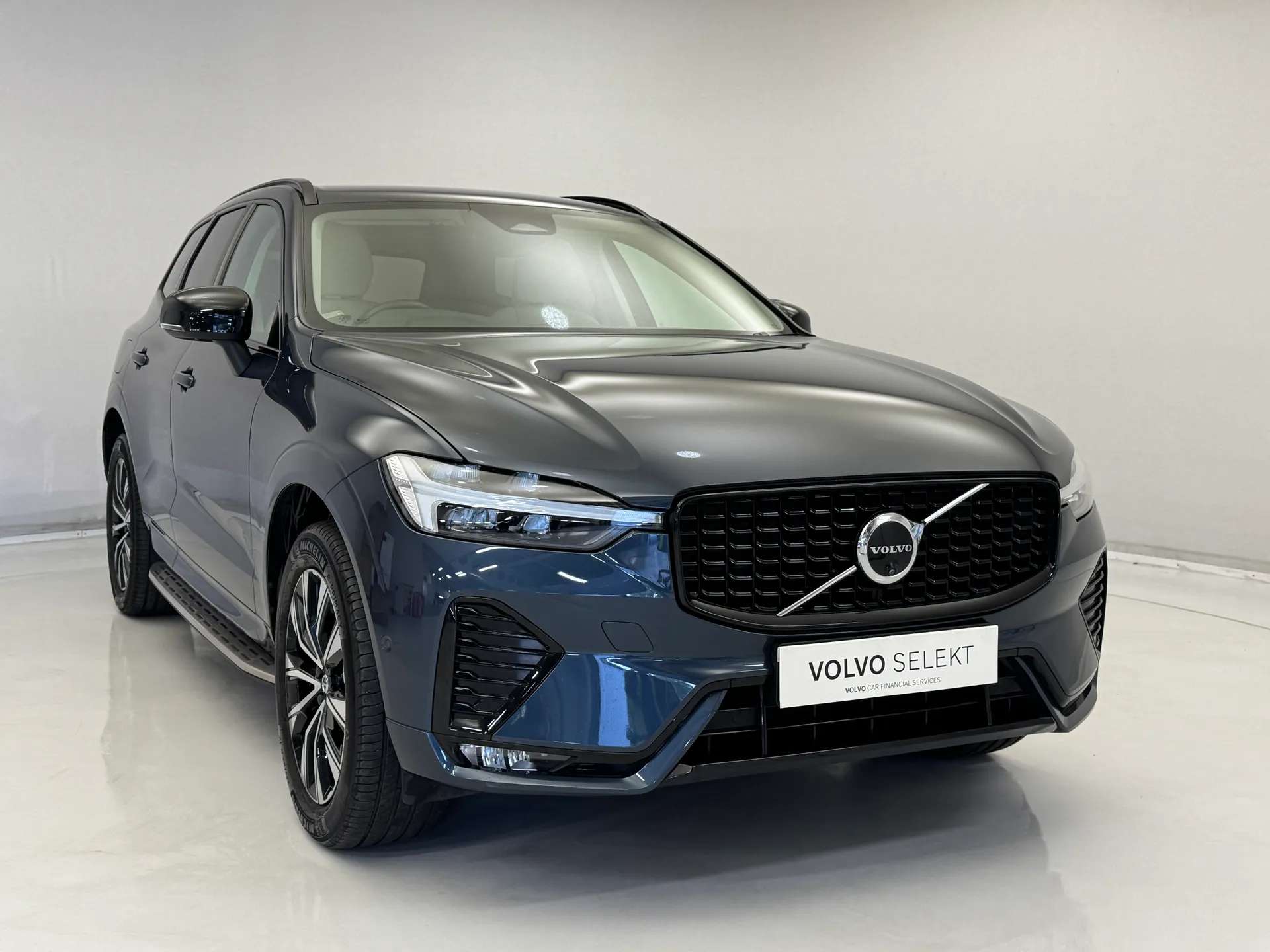 A 2024 VOLVO XC60 2.0 B5P Plus Dark 5dr AWD Geartronic A 2024 VOLVO XC60 2.0 B5P Plus Dark 5dr AWD Geartronic